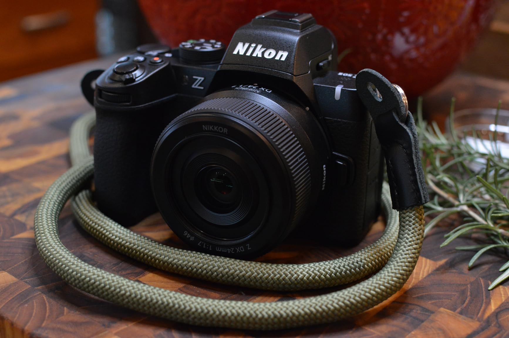 Nikon NIKKOR Z DX 24mm f/1.7 | Extra-large aperture wide-angle prime lens for APS-C size/DX format Z series mirrorless cameras | Nikon USA Model, Black customer photo 1