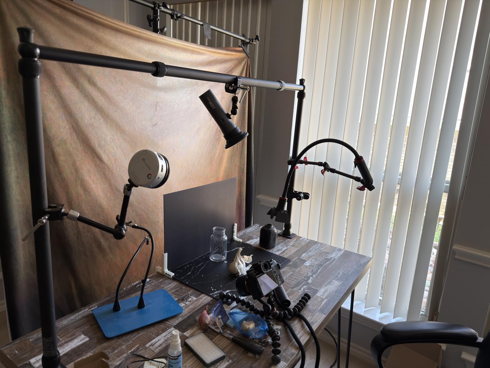 NEEWER Overhead Camera Mount Rig with Dual Ballhead Super Clamp/Phone Holder for Desktop Top Down Shots, Metal Multi Device Mount Platform for Photography Lighting, Max Load 26.5lb/12kg, NK002 customer photo 1
