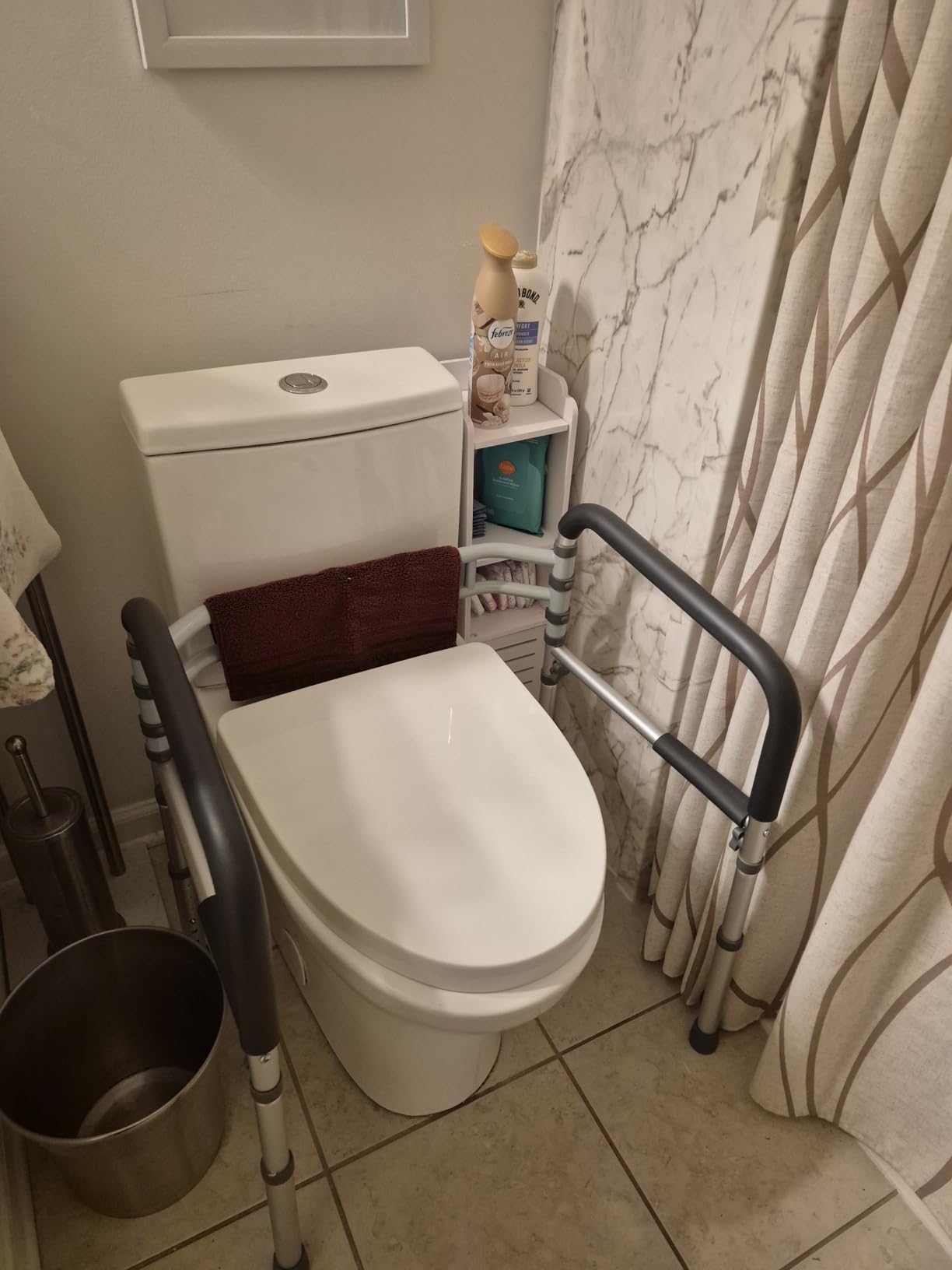 Lianjindun Toilet Safety Rails, 350 lbs, Adjustable Height & Width customer photo 2
