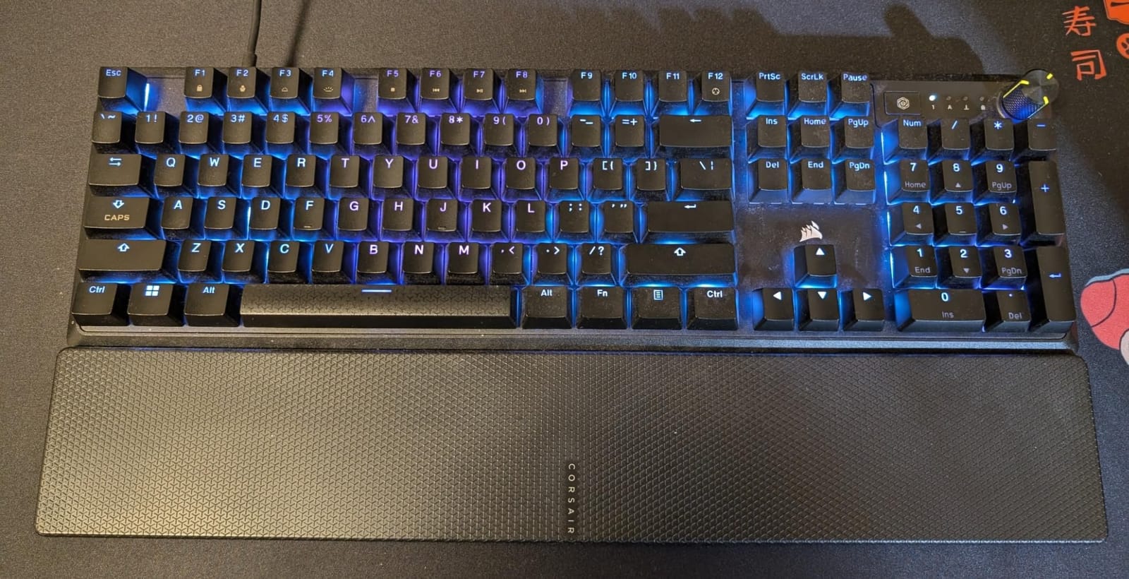 CORSAIR K70 CORE RGB Mechanical Wired Gaming Keyboard with Palmrest - Pre-Lubed MLX Red Linear Switches, SOCD, ABS Double-Shot Keycaps, Sound Dampening, Media Control Dial, QWERTY NA - Black customer photo 1