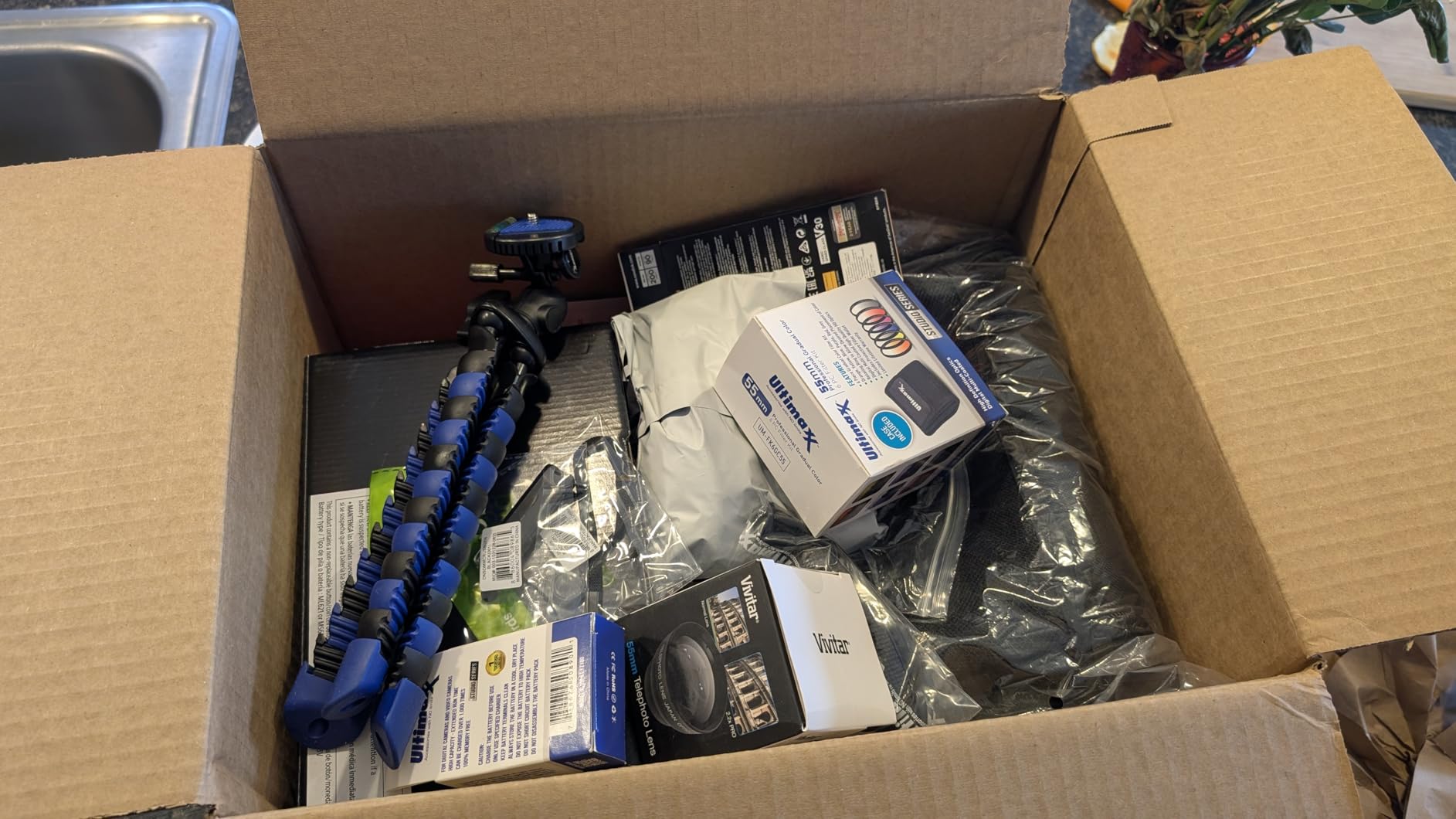 Sony Alpha a7 IV Mirrorless Camera with 28-70mm Lens & Filter Kit Bundle customer photo 1