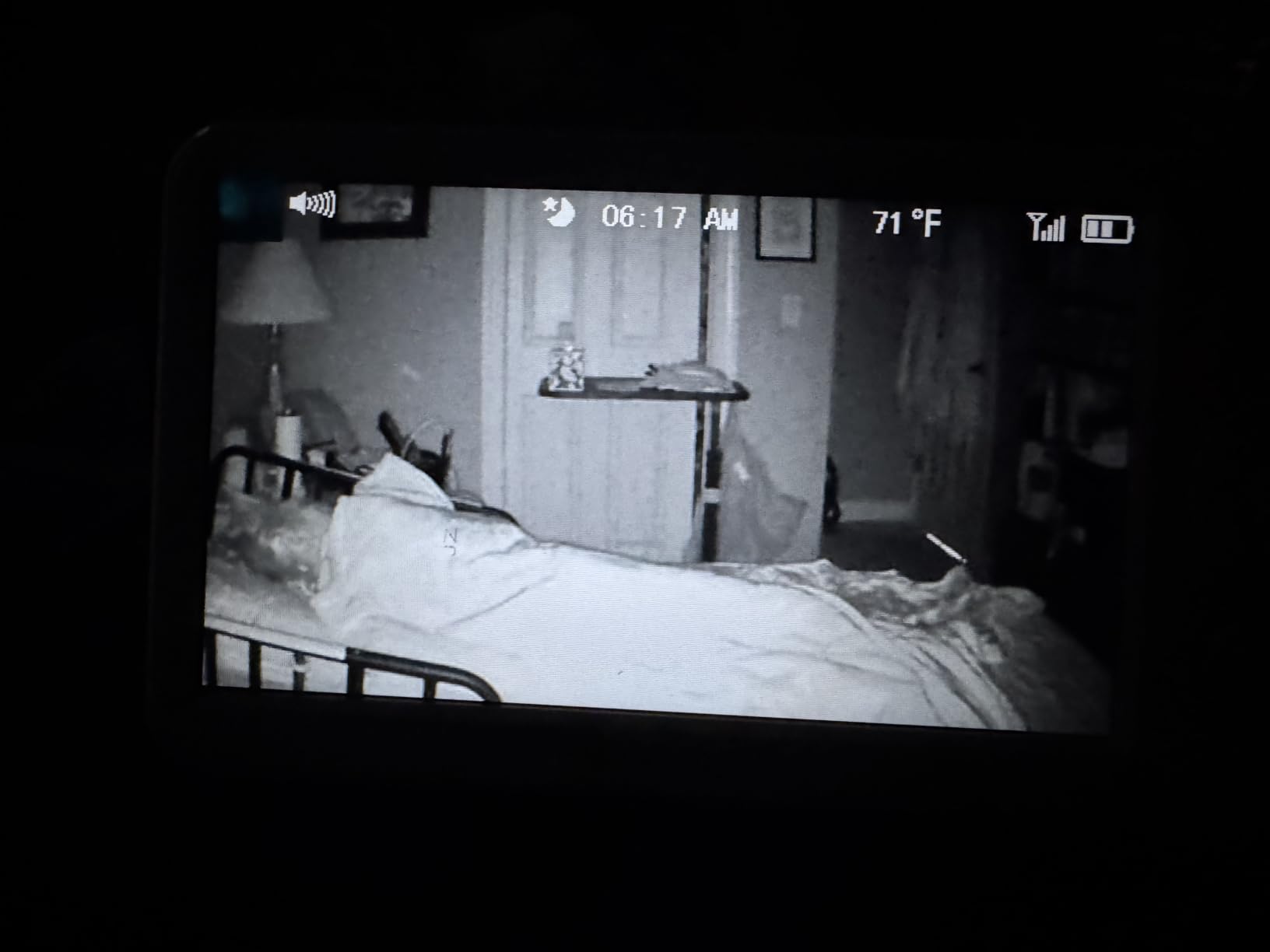 HelloBaby 6'' No WiFi Video Baby Monitor with Camera Audio, 30H Battery customer photo 1