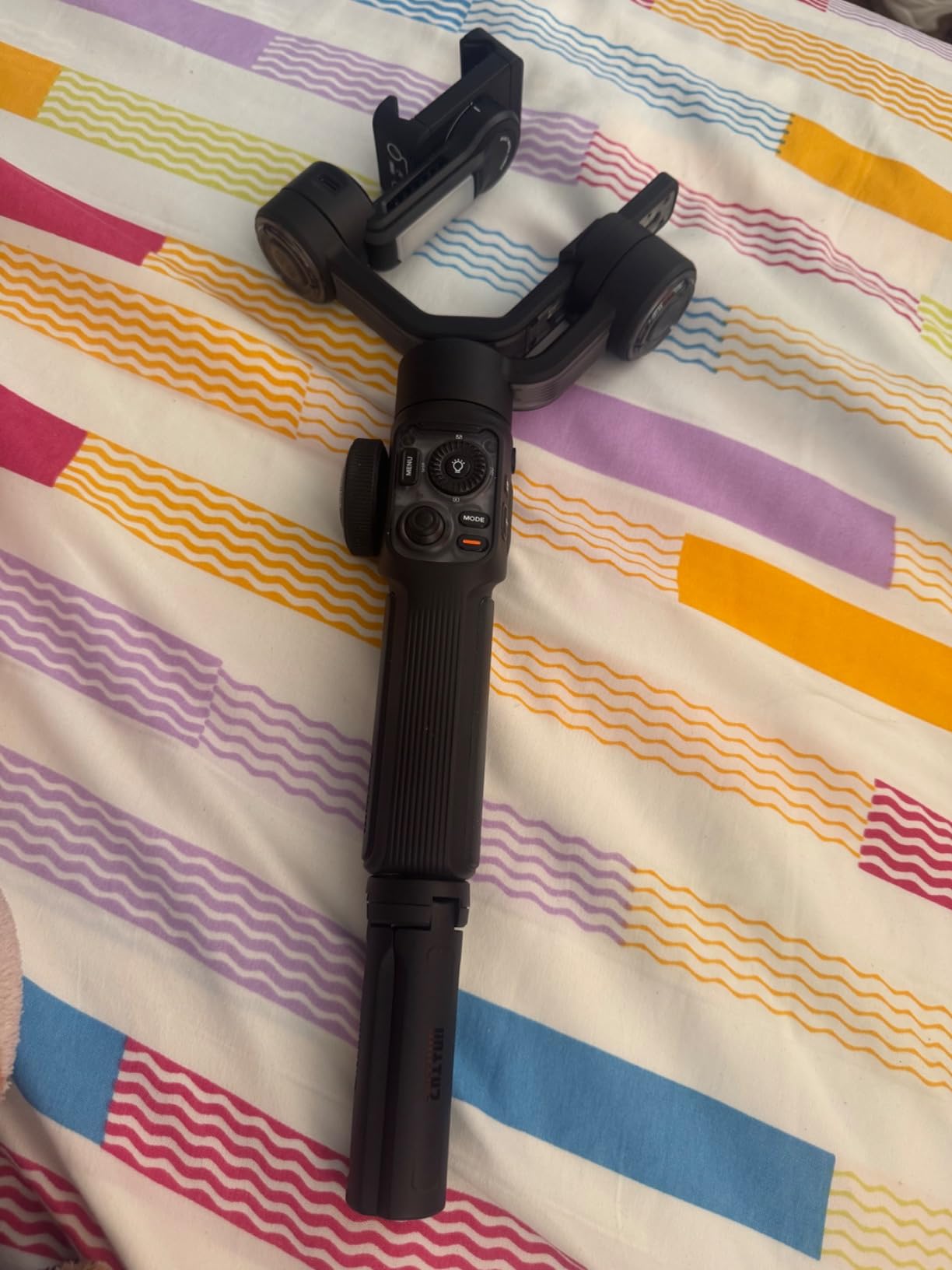 Zhiyun Smooth 5S AI 3-Axis Gimbal Stabilizer for Smartphone, iPhone Gimbal with Built-in Fill Light, Tripod, Phone Stabilizer for Video Recording Supports Gesture Control, 360° Inception customer photo 1