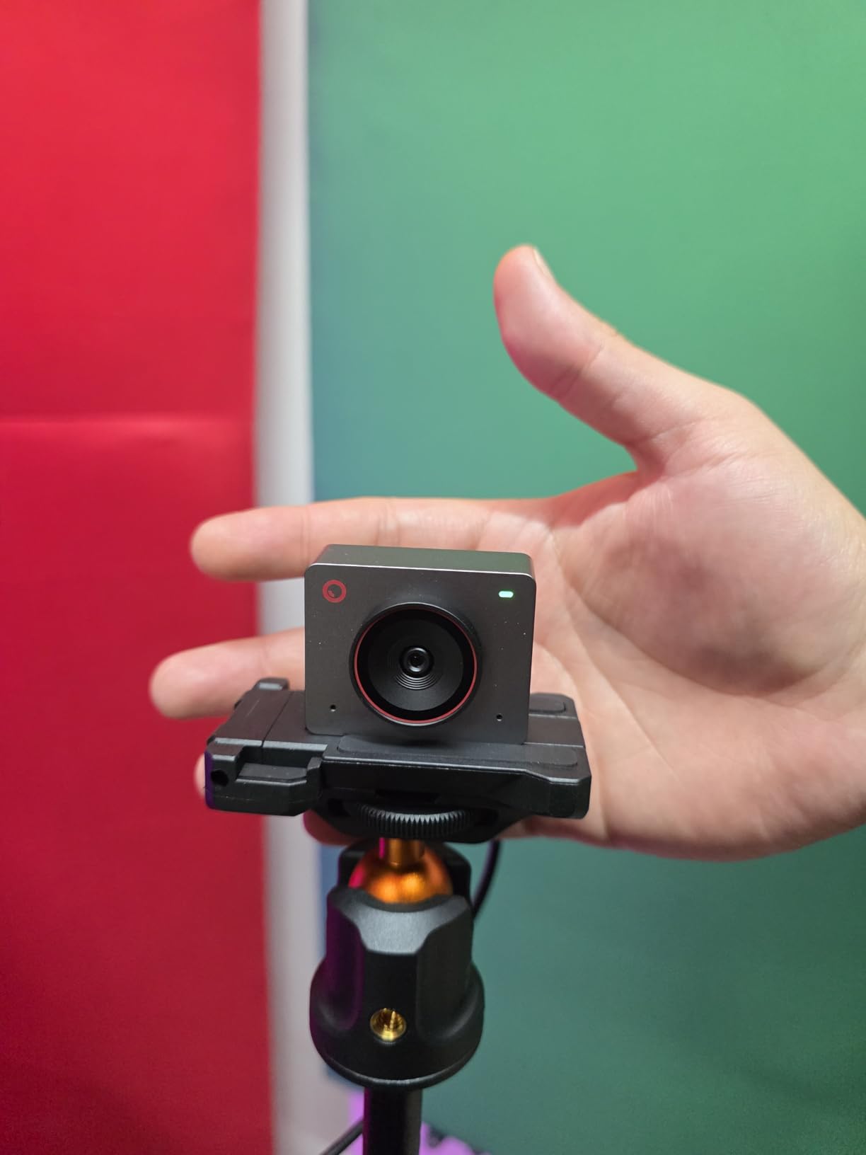OBSBOT Meet 2-4K Webcam for PC with 1/2