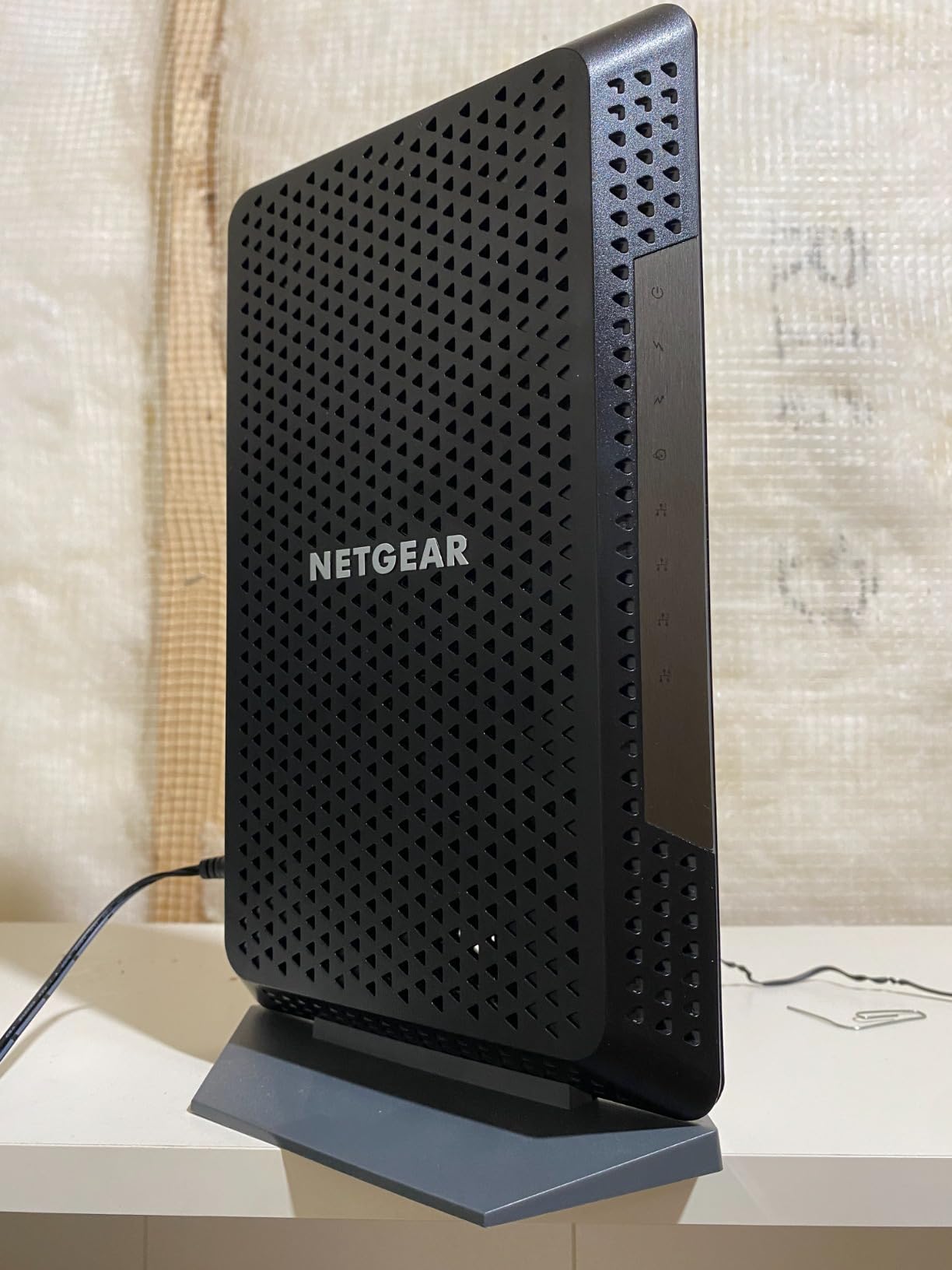 NETGEAR Nighthawk DOCSIS 3.1 Mid/high-Split Cable Modem (CM2500-1AZNAS) - Plans up to 2Gbps customer photo 2
