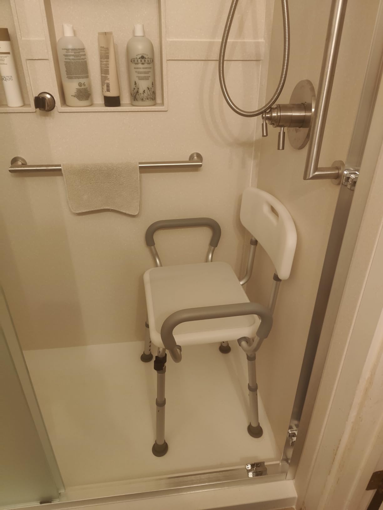 soundfuse Shower Chair for Inside Shower with Arms and Back, Aluminum Frame customer photo 1