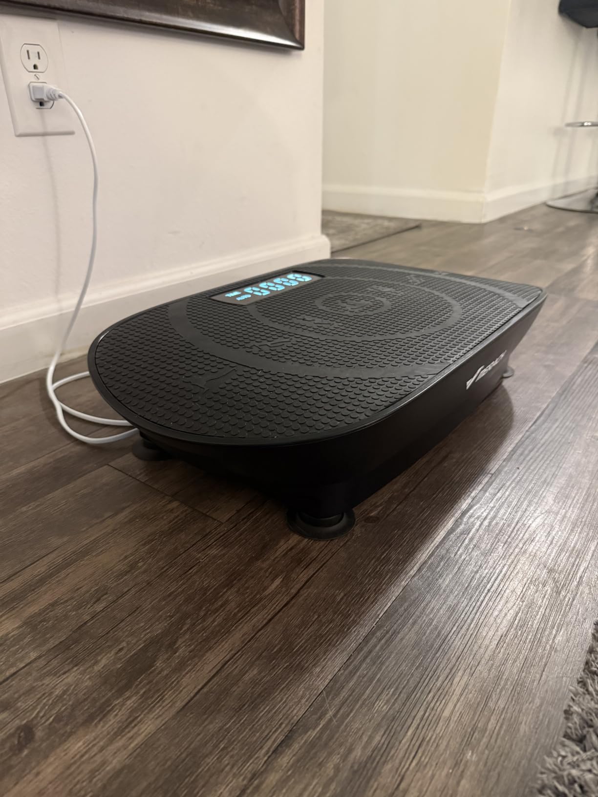 MERACH CV30 Pro Curved Vibration Plate Exercise Machine, Powerful & Quiet customer photo 1