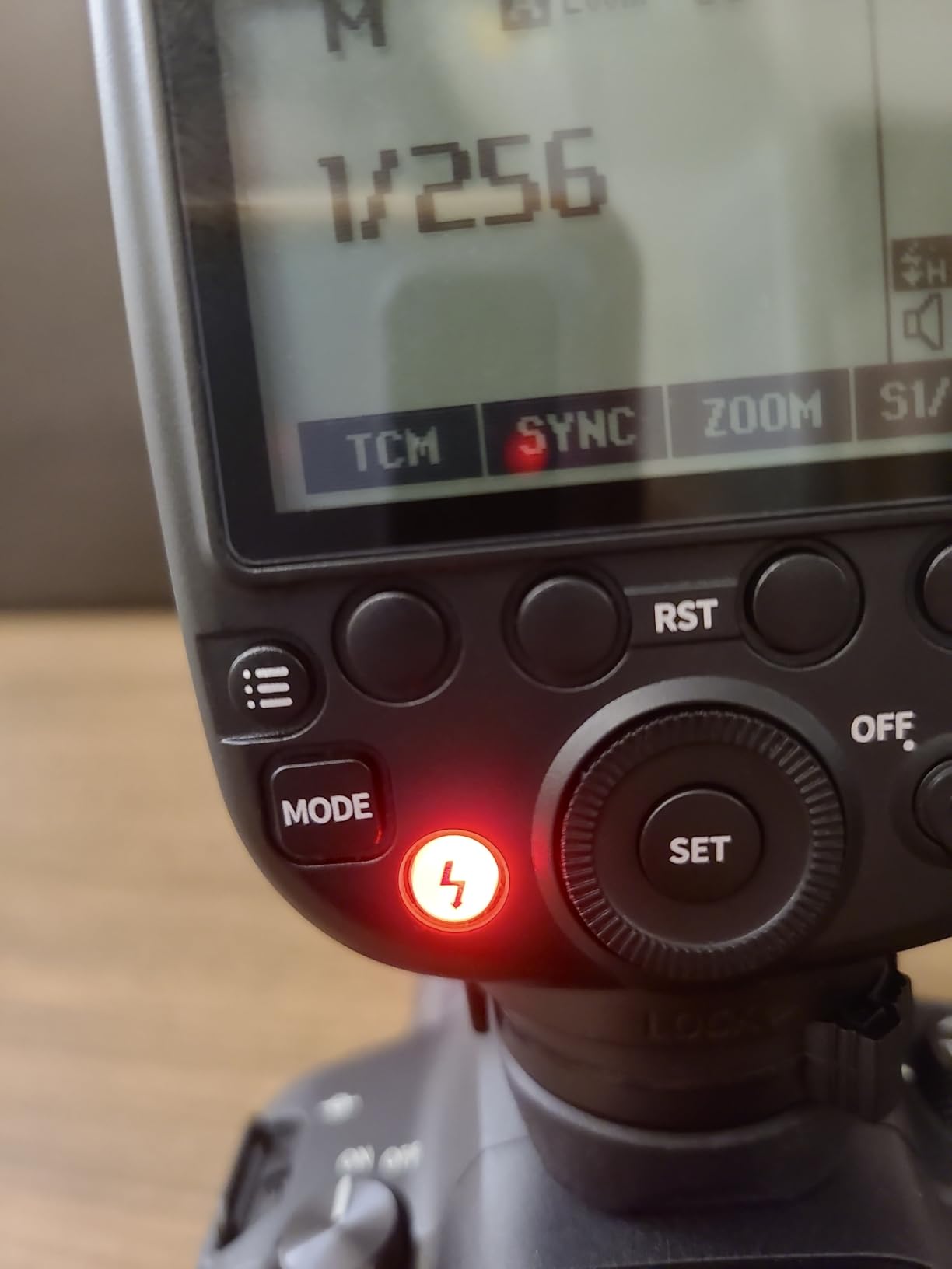 Neewer NW700-N TTL Flash Speedlite Compatible with Nikon DSLR Cameras, 1/8000s HSS, TCM Function customer photo 1
