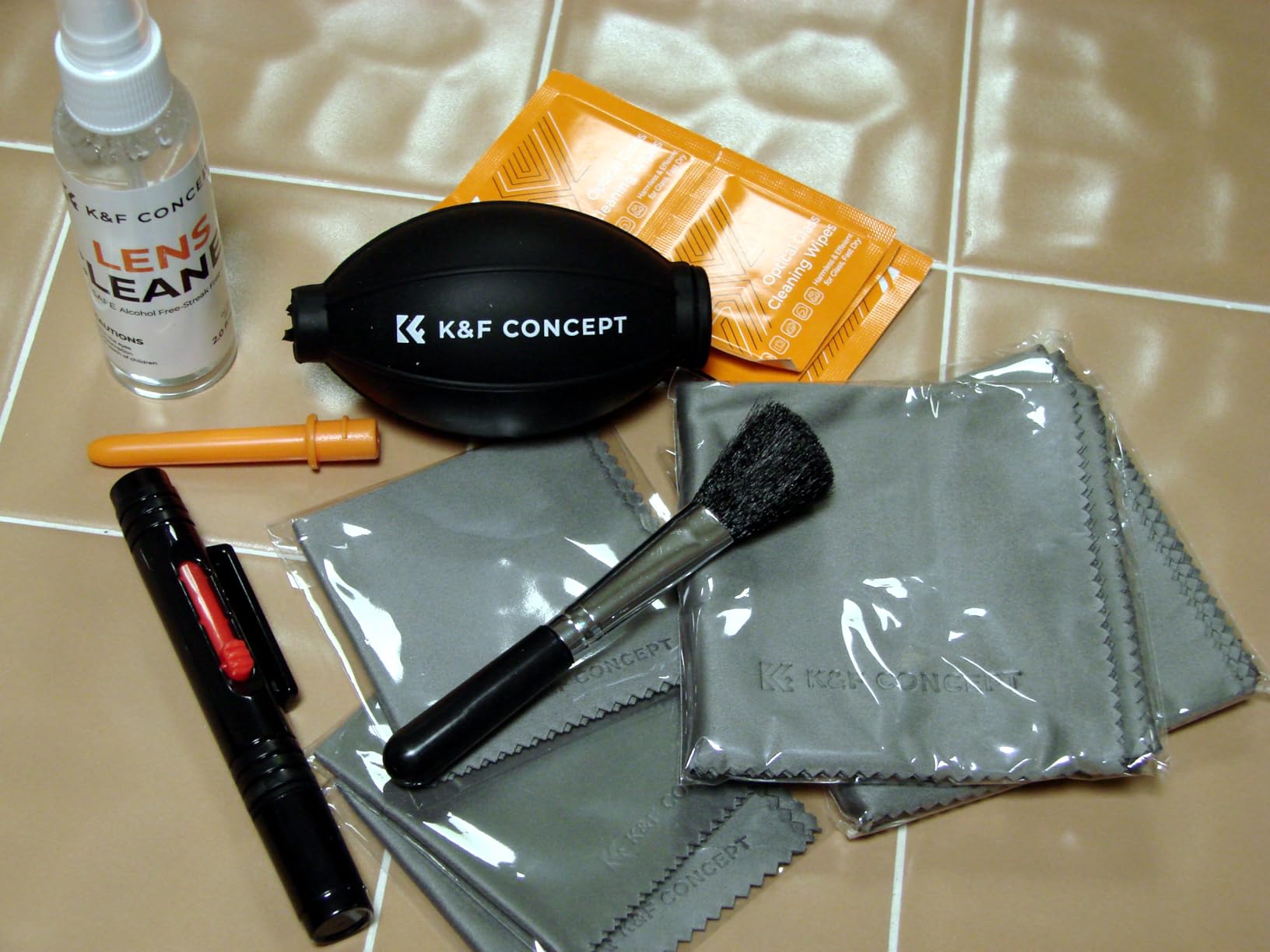 K&F CONCEPT 15 in 1 Camera Pro Cleaning Kit for DSLR and Sensitive Devices | 60ml Purified Water, Strong Blower, Multifunctional Pen, Portable Cloth, Camera Accessories and Photography Accessori,MK04 customer photo 2