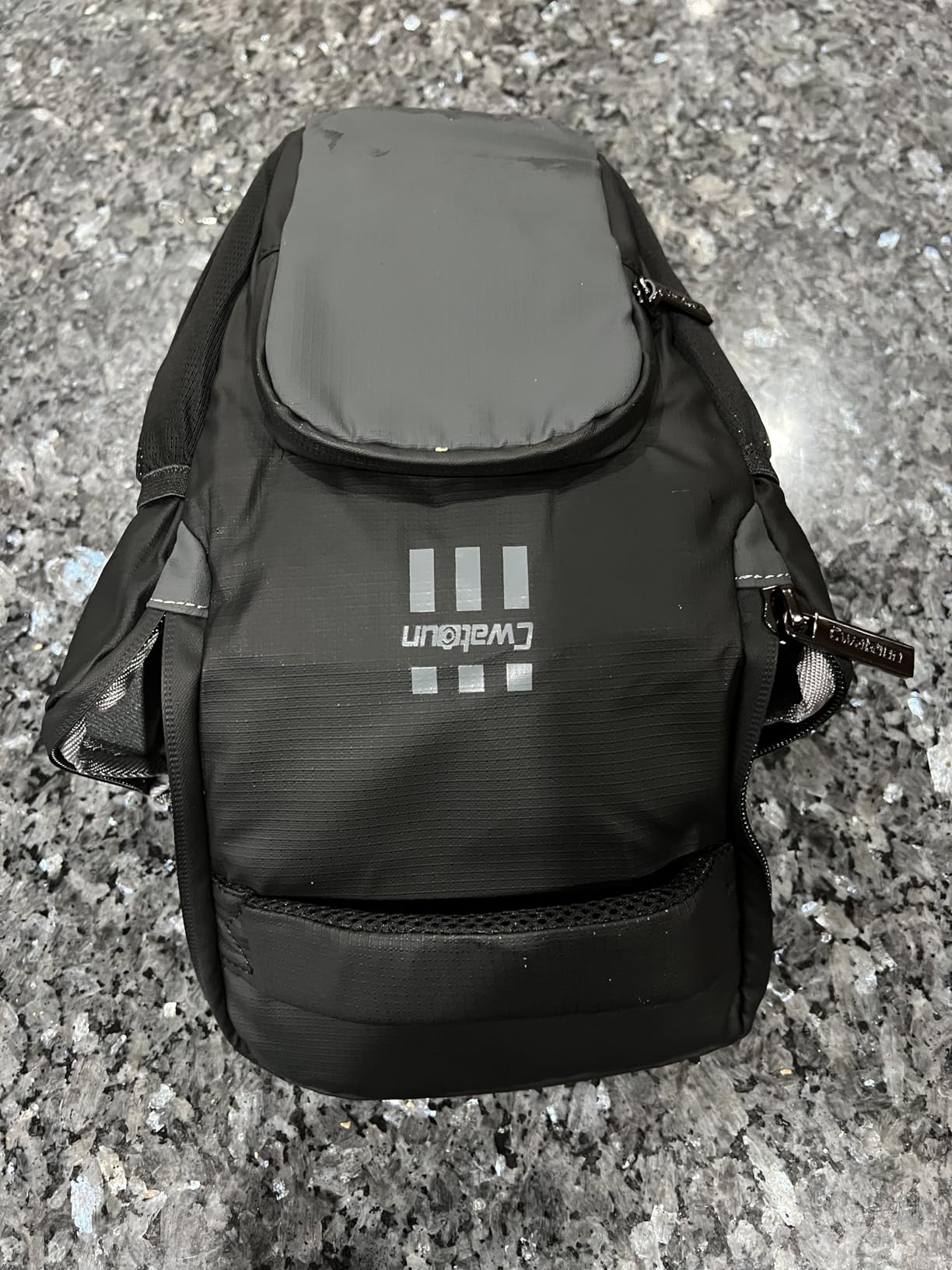 Cwatcun Camera Sling Bag, Large Water-Res DSLR Shoulder Pack for Photo | Fits Canon/Nikon/Sony DSLR/mirrorless. 5.1x3.9x9.8