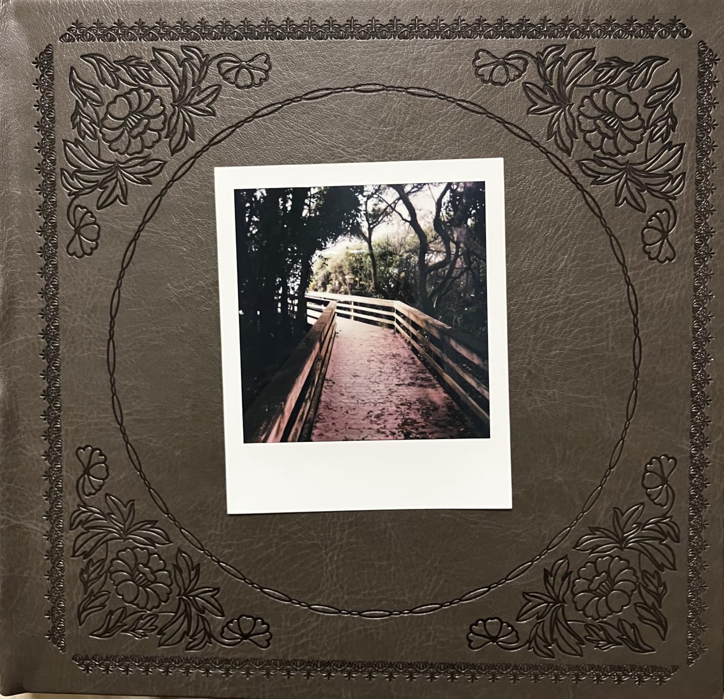 Polaroid Flip Instant Camera + Color Film Bundle (16 Photos Included) - Black (6565) customer photo 1