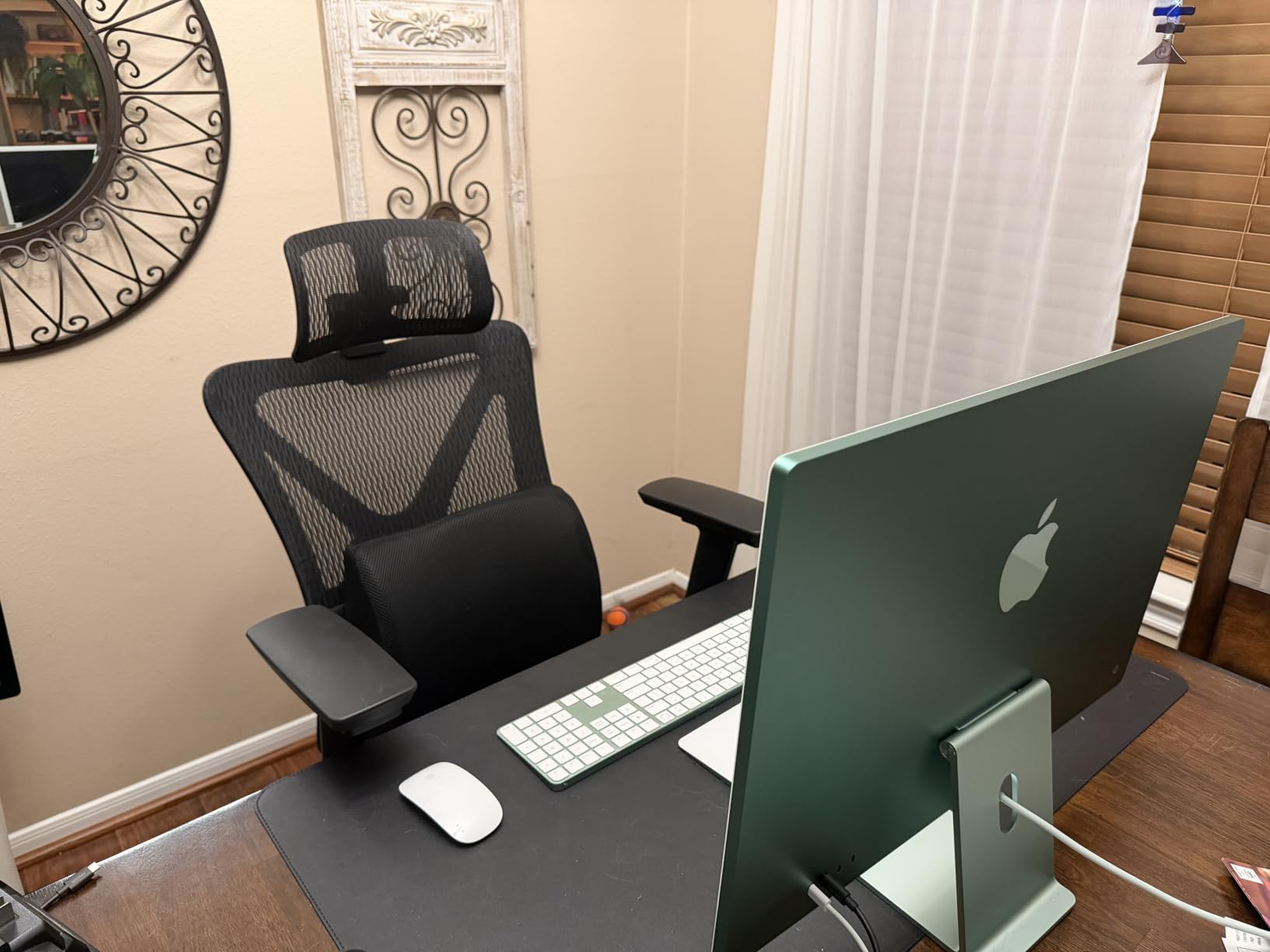 GABRYLLY Ergonomic Office Chair with Footrest, 135° Reclining Desk Chair with Adjustable Lumbar Support, 3D Armrest, Headrest & Large Steel Base, 300LBS Heavy Duty Mesh Chair customer photo 2