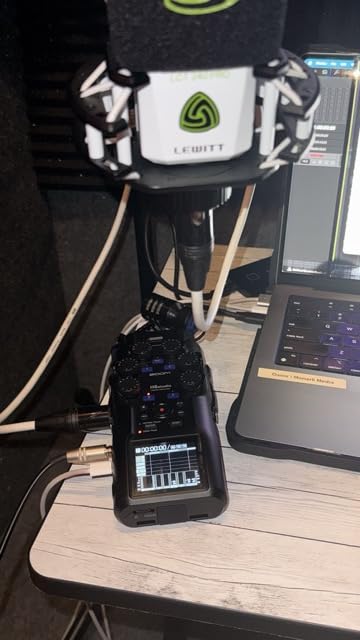 Zoom H6 Studio Handy Recorder for Filmmakers | 32-Bit Float, 8 Tracks, F-Series Preamps, 4 XLR/TRS Inputs customer photo 2