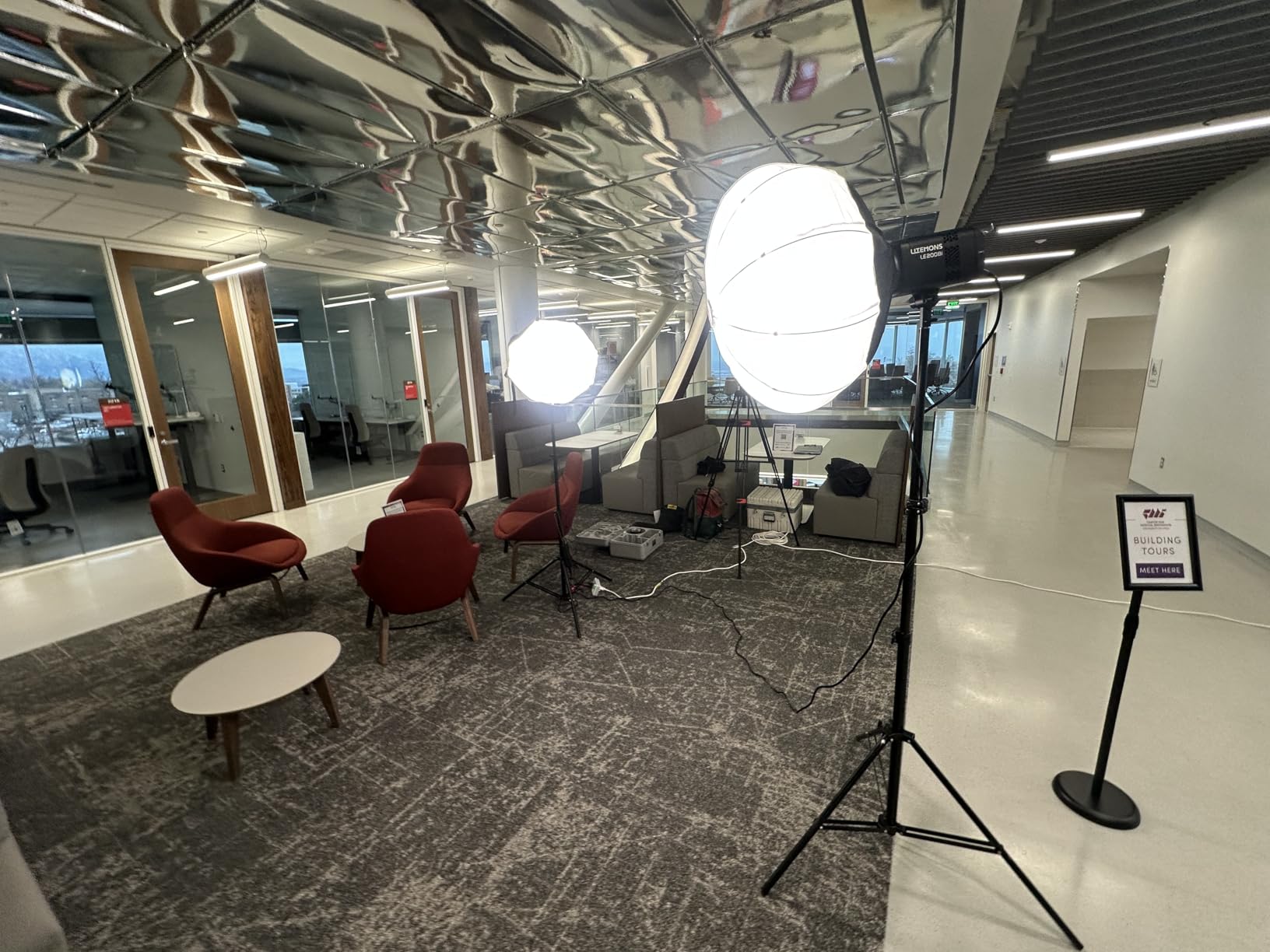 Godox Litemons LE200Bi 220W Bi-Color COB LED Video Light, Bowens Mount, 57700 Lux@1m, CRI/TLCI 98+, Professional Continuous Photography Lighting, APP DMX Control, Ultra Quiet customer photo 2
