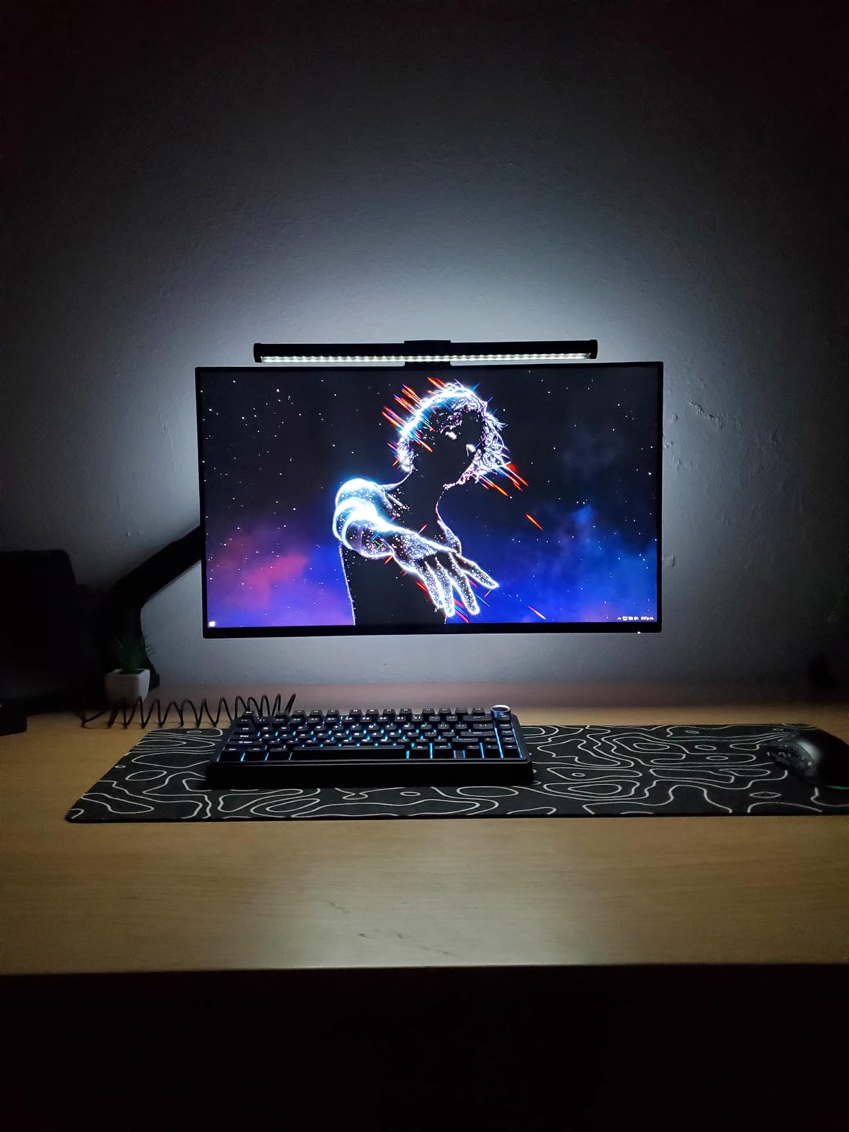 WALI Ultrawide Single Monitor Arm for 17-49 inch Curved Screen, up to 33lbs, Heavy Duty Monitor Desk Mount, Full Motion with Tilt, Swivel, Rotation, C-Clamp/Grommet Base, VESA 75/100mm (GSM001XLN) customer photo 1
