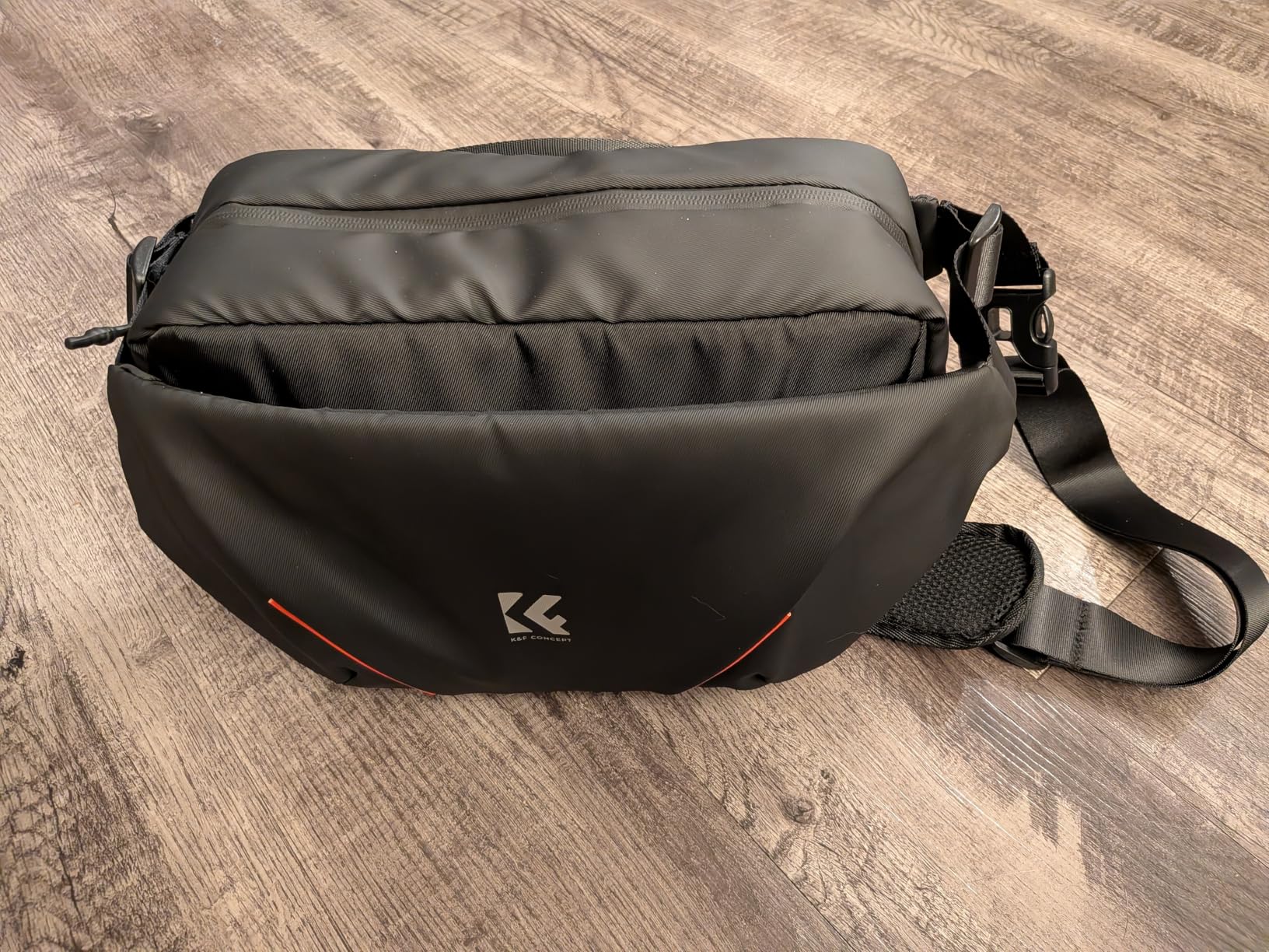 K&F CONCEPT Camera Sling Bag, Lightweight Crossbody Bag with Tripod Holder | Water-Resistant, Quick Access, Street & City, for Canon/Sony/Nikon/DSLR/Mirrorless, BS19 customer photo 2