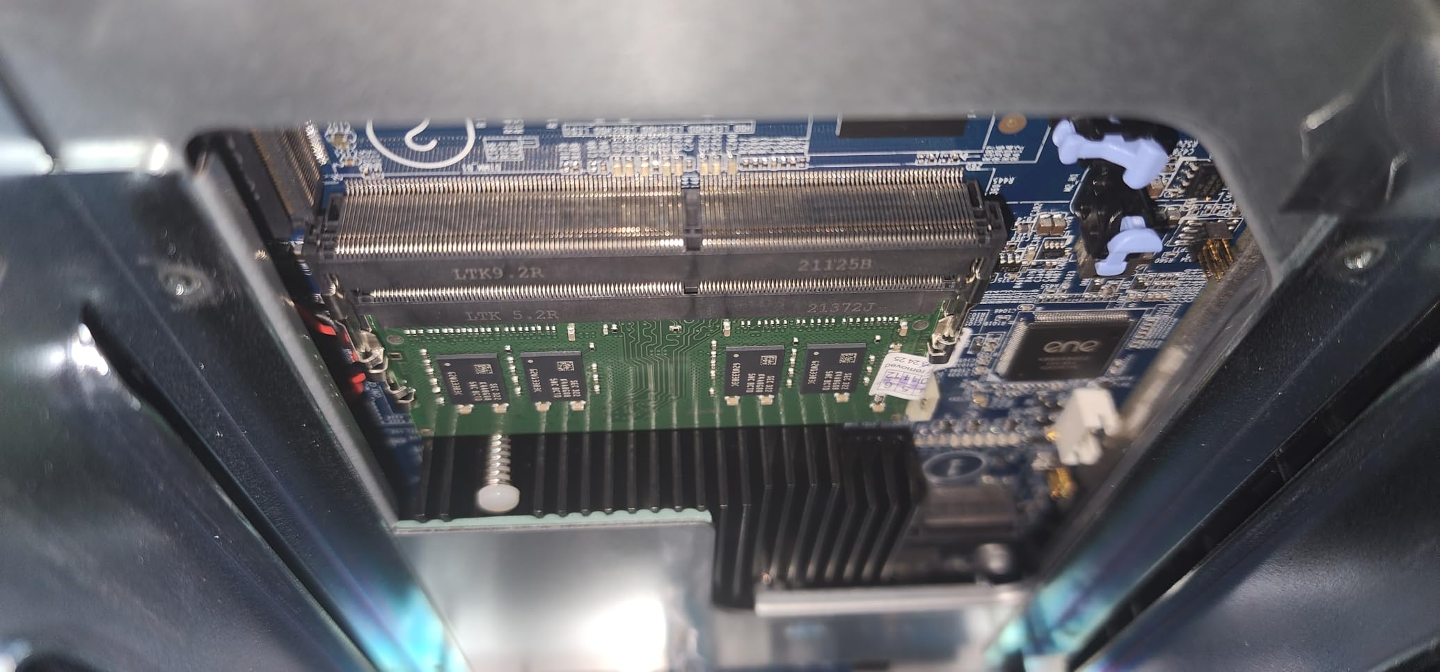 QNAP TS-464-8G-US 4 Bay Desktop NAS, Intel Quad-core Processor, M.2 PCIe Slots, Dual 2.5GbE Network Connectivity (Diskless) customer photo 1