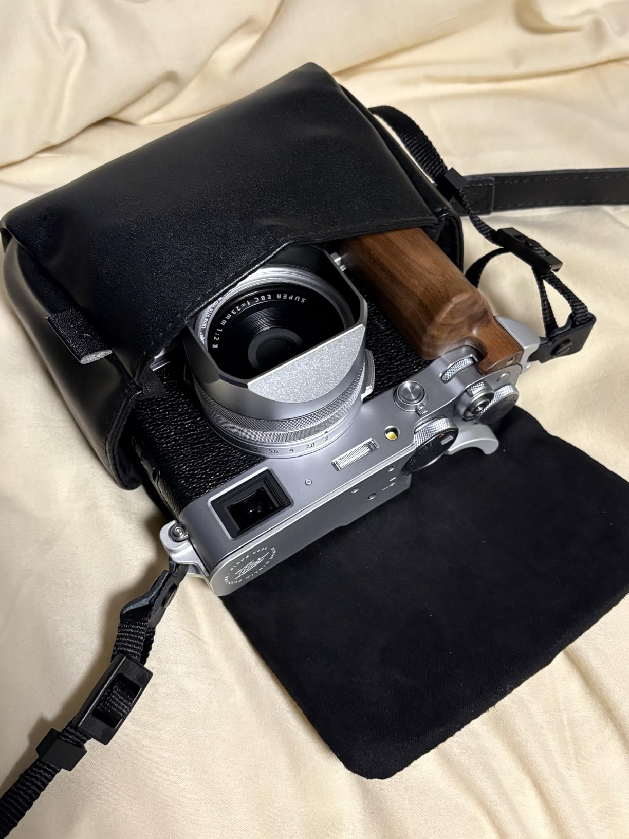 JJC Leather Compact Durable X100VI Camera Pouch Case for Fujifilm XE5 X100V | Carrying Protective Case for Canon PowerShot V1 Fuji X-E5 Accessories, Magnetic Closure, Not Affect the Use of Neck Strap customer photo 2