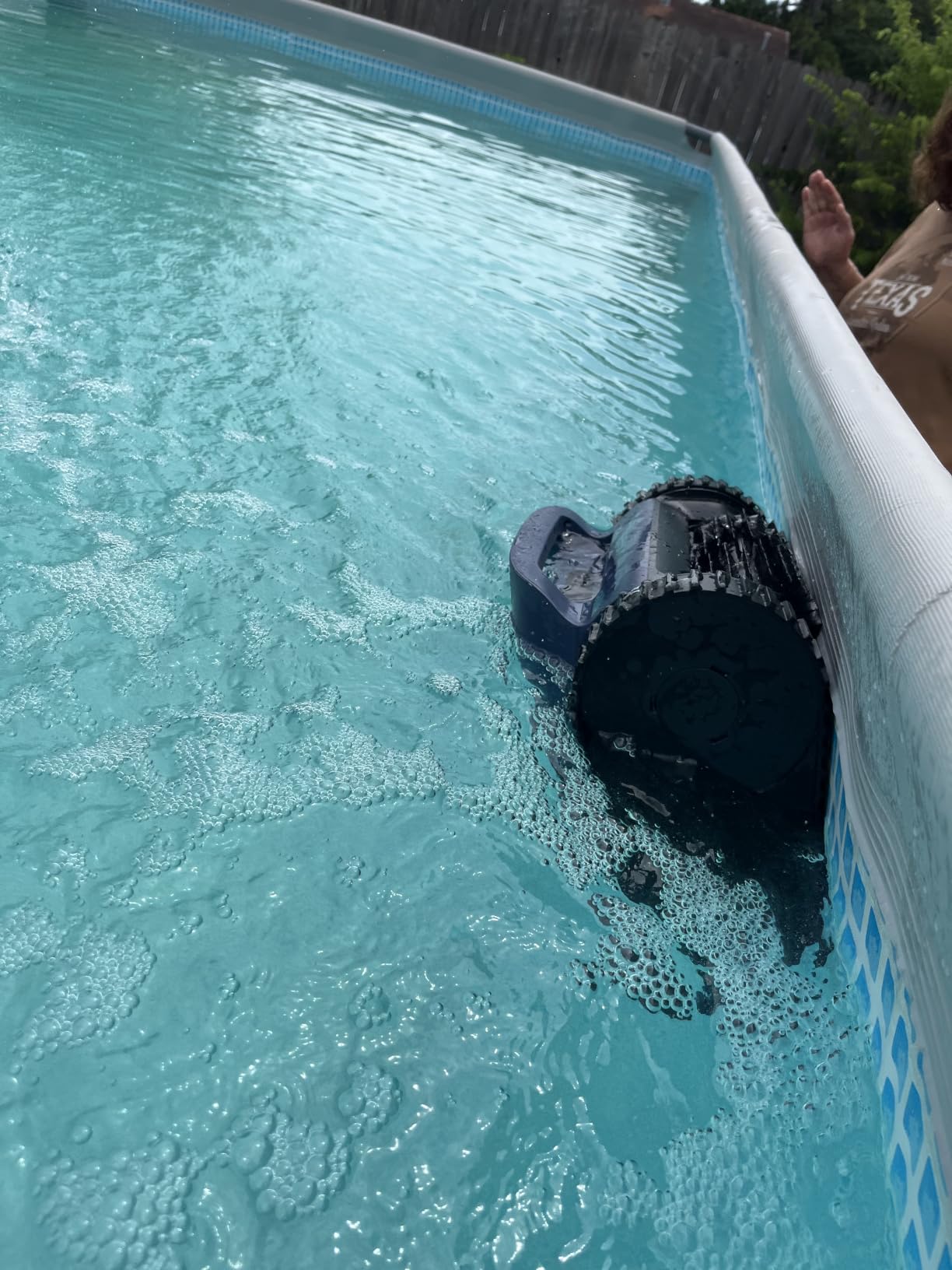 Cordless Robotic Pool Vacuum with Sonar Navigation & Track Drive, Dual 180W Brushless Motors, Wall & Waterline Climbing, 150-Min Runtime, for Inground & Above-Ground Pools up to 2,150 Sq. Ft. customer photo 1