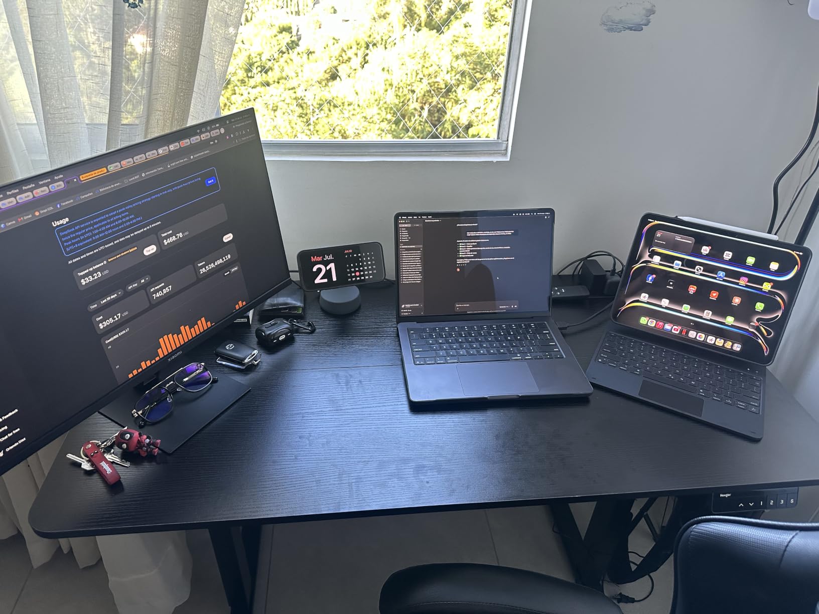 Huuger Electric Standing Desk with Power Outlets and USB-C Port, 47 X 24 Inch Height Adjustable Desk, Sit Stand Desk for Home Office, Computer & Gaming Desk with 4 Presets, Stable Steel Frame, Black customer photo 2