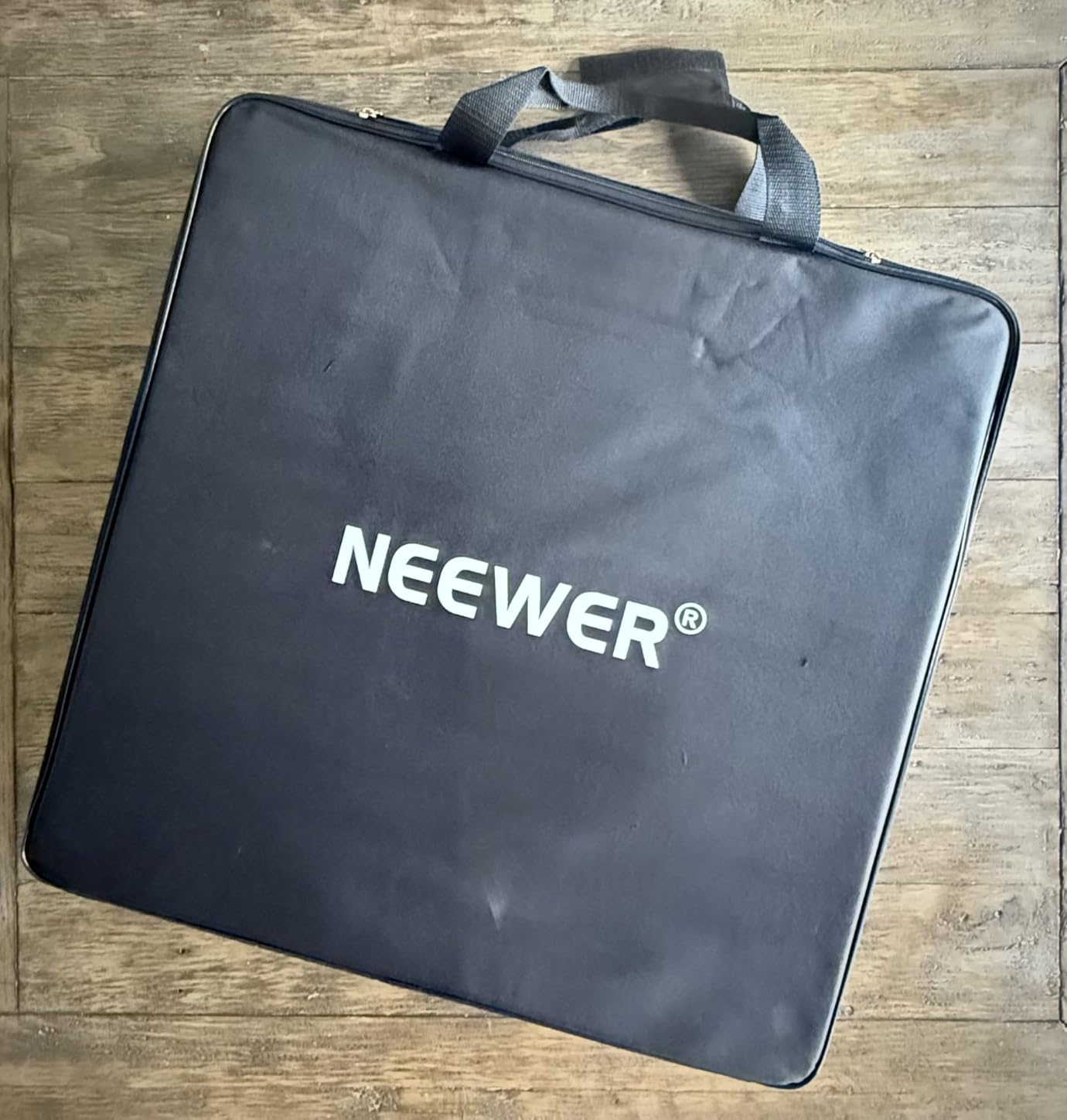 NEEWER 18