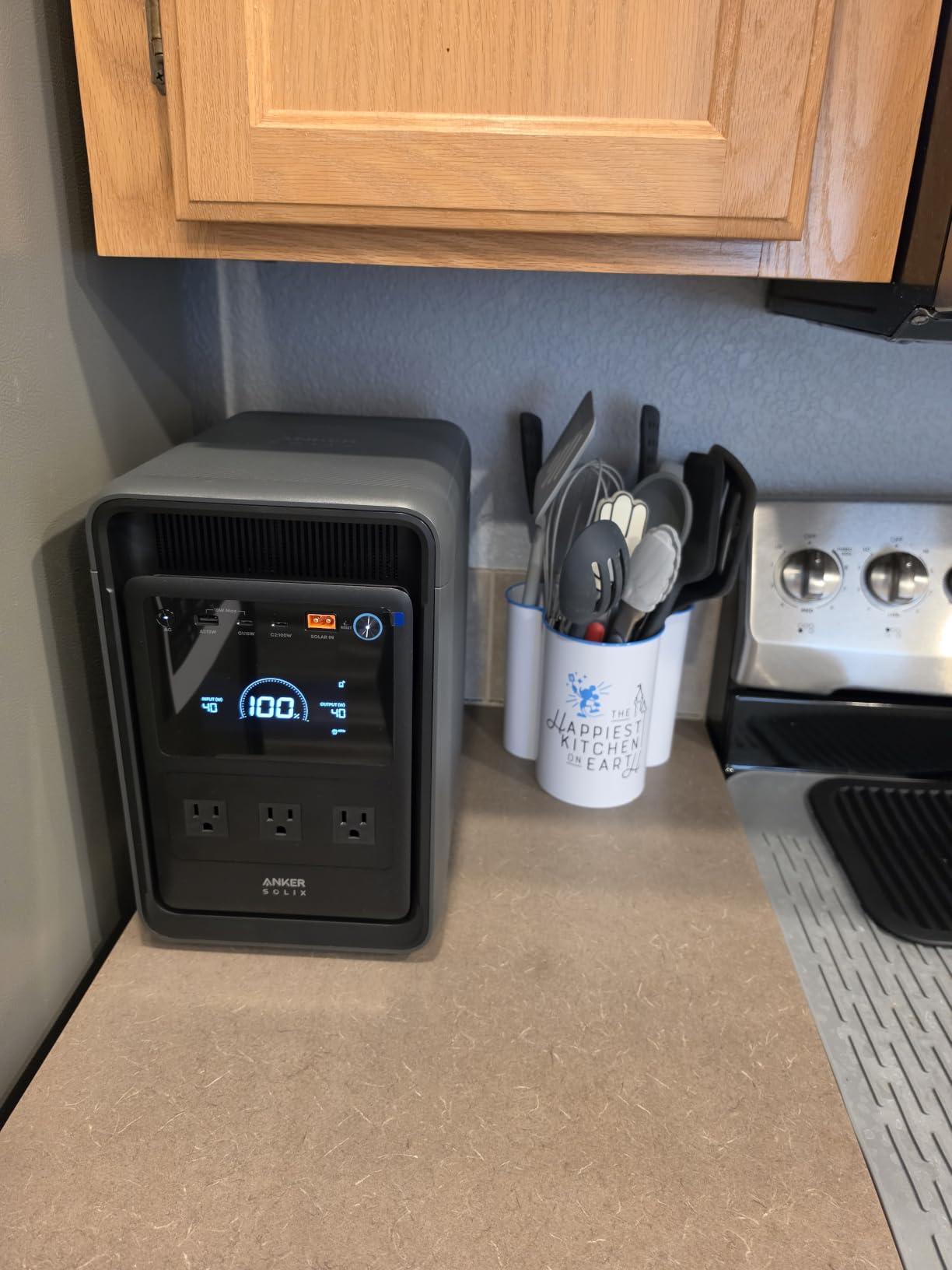 Anker SOLIX S2000 Portable Power Station, 2,010Wh, 3,000W Peak, Home Backup customer photo 2