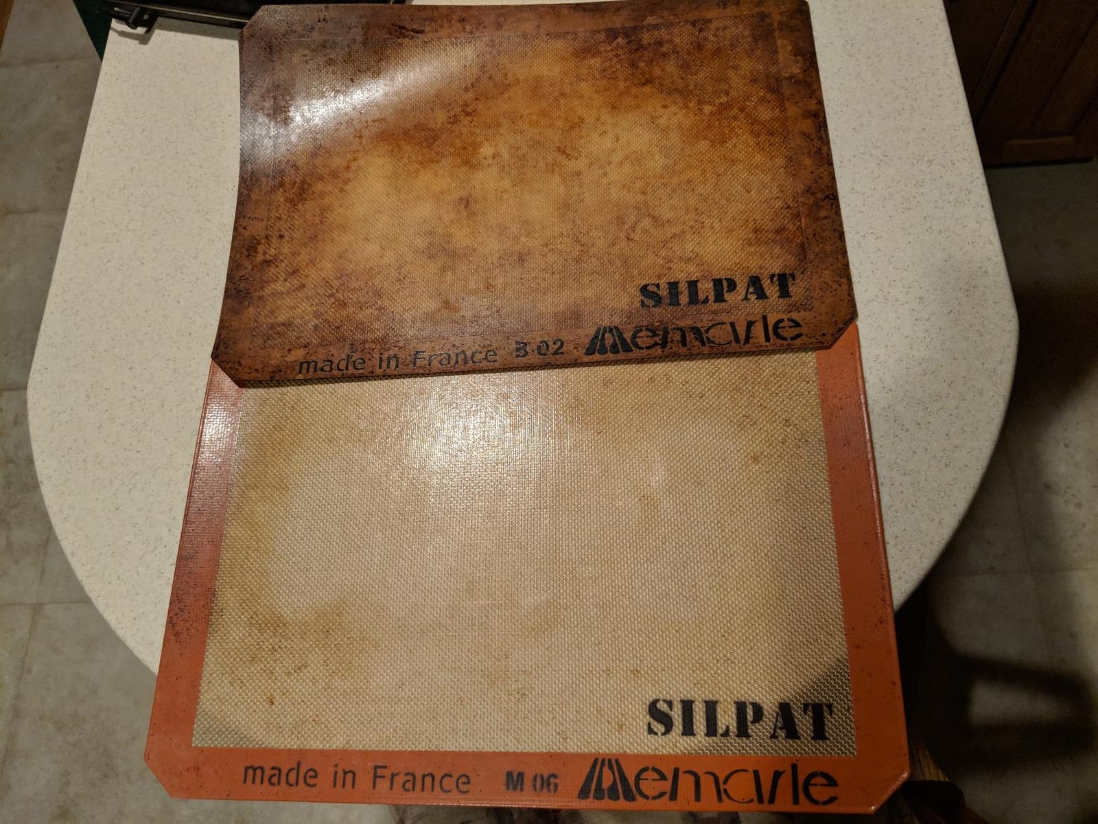 Silpat Premium Non-Stick Silicone Baking Mat, Half Sheet Size, 11-5/8 x 16-1/2, Orange customer photo 1