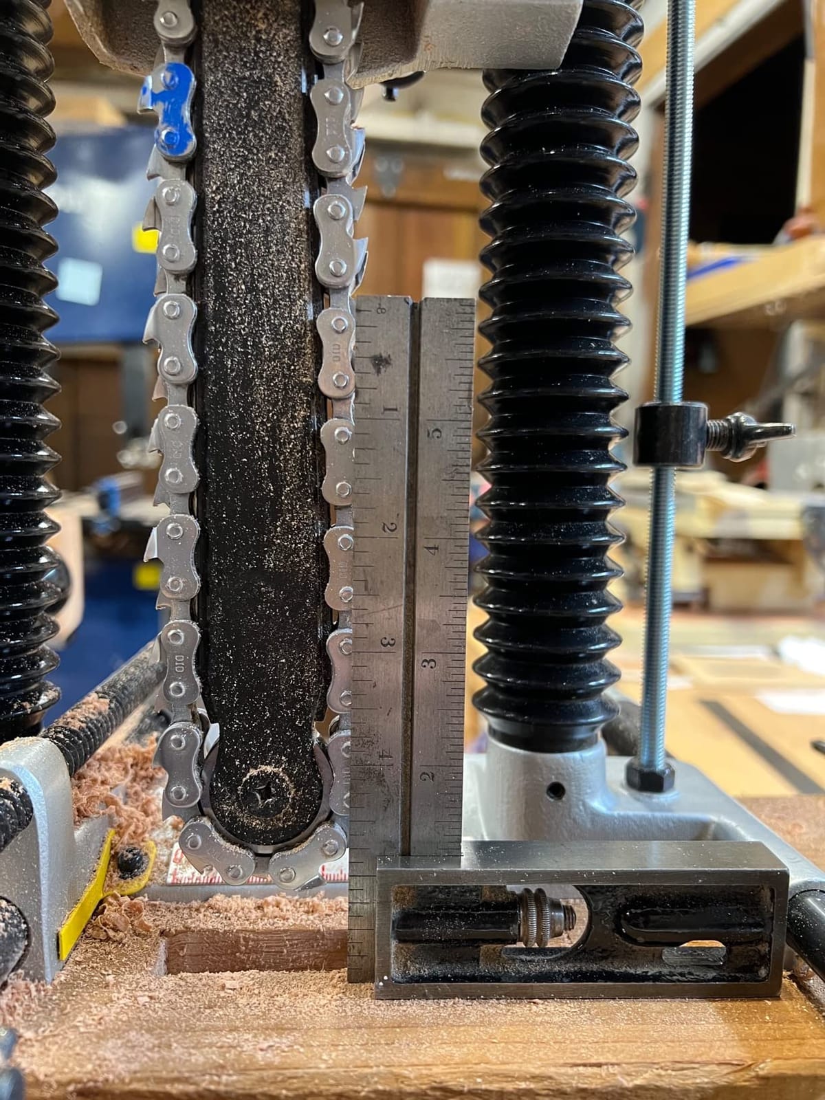 Makita - 7410L 7104L 10.5 Amp Chain Mortiser customer photo 1