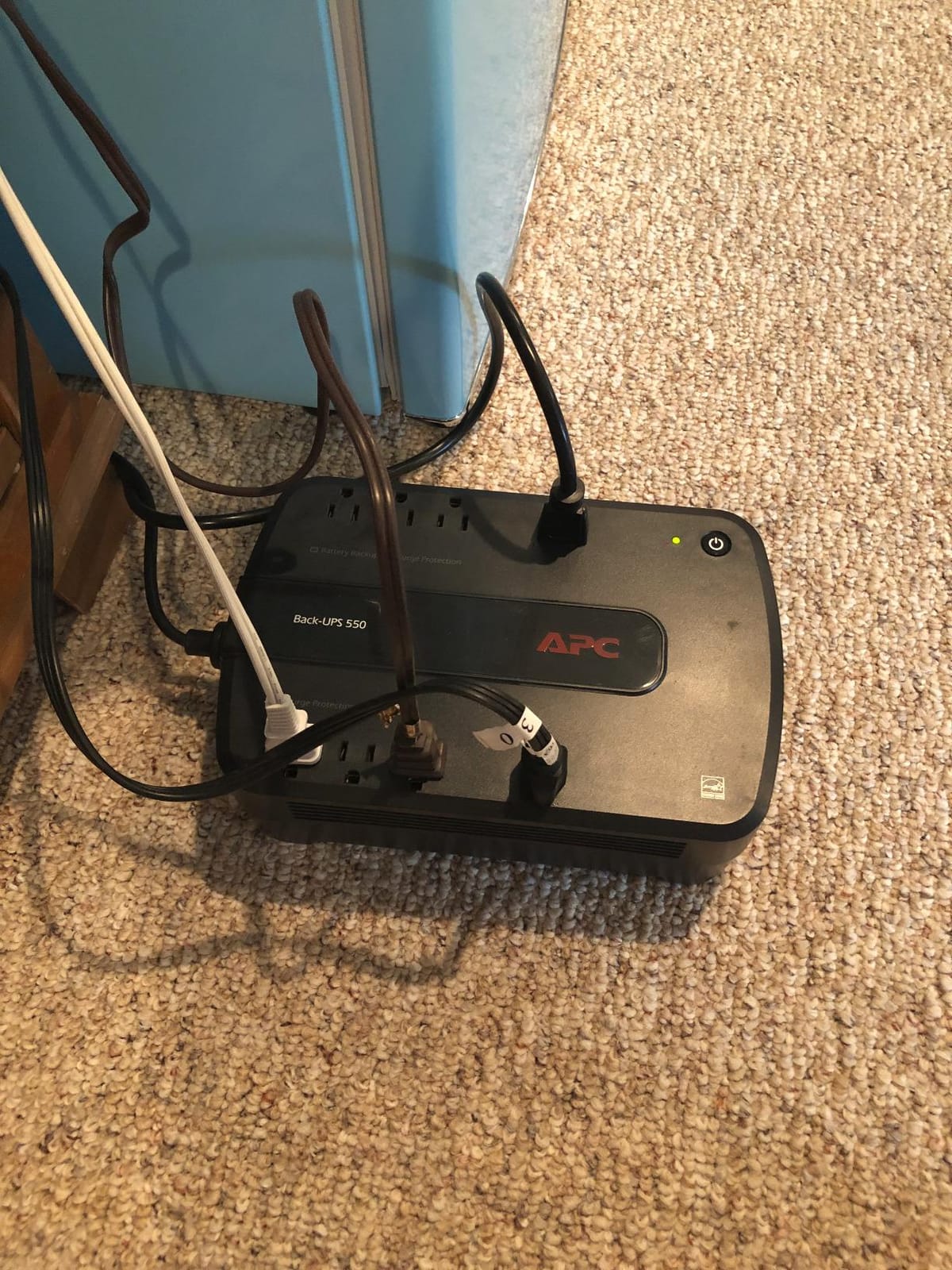 APC Battery Backup 550VA/330W Uninterruptible Power Supply for PC, BE550G customer photo 1