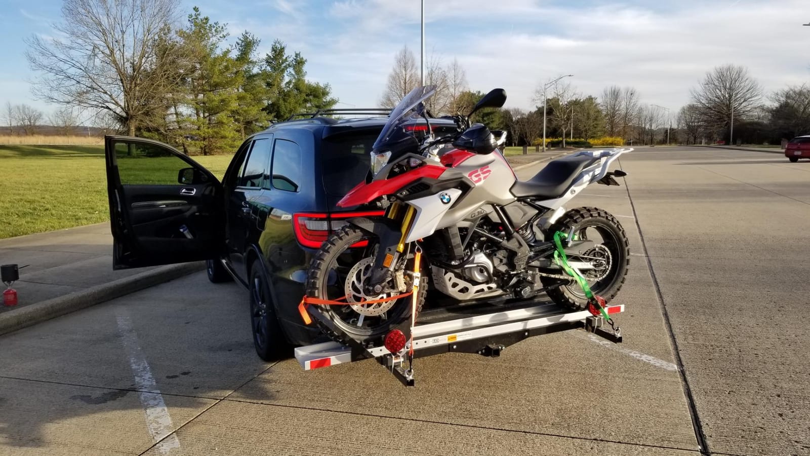 Black Widow Steel and Aluminum Motorcycle Hitch Carrier, 6 Ft Ramp, 600 lb customer photo 1