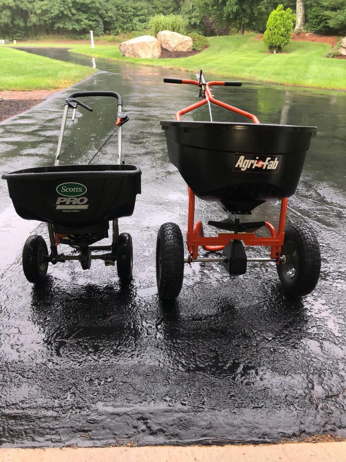 Agri-Fab 45-0462 Push Broadcast Spreader,Orange & Black,130-lb Capacity customer photo 2