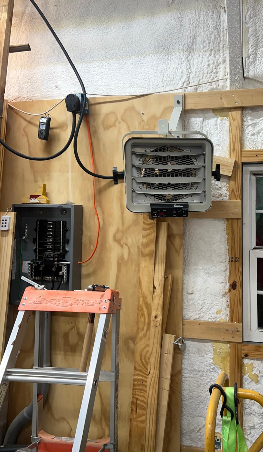 DR. INFRARED HEATER DR-988 240V Electric Industrial Garage, Workshop, Warehouse, Construction Heater, 5600W, Thermostat 37-113 °F, Portable, Wall Ceiling Mount customer photo 2