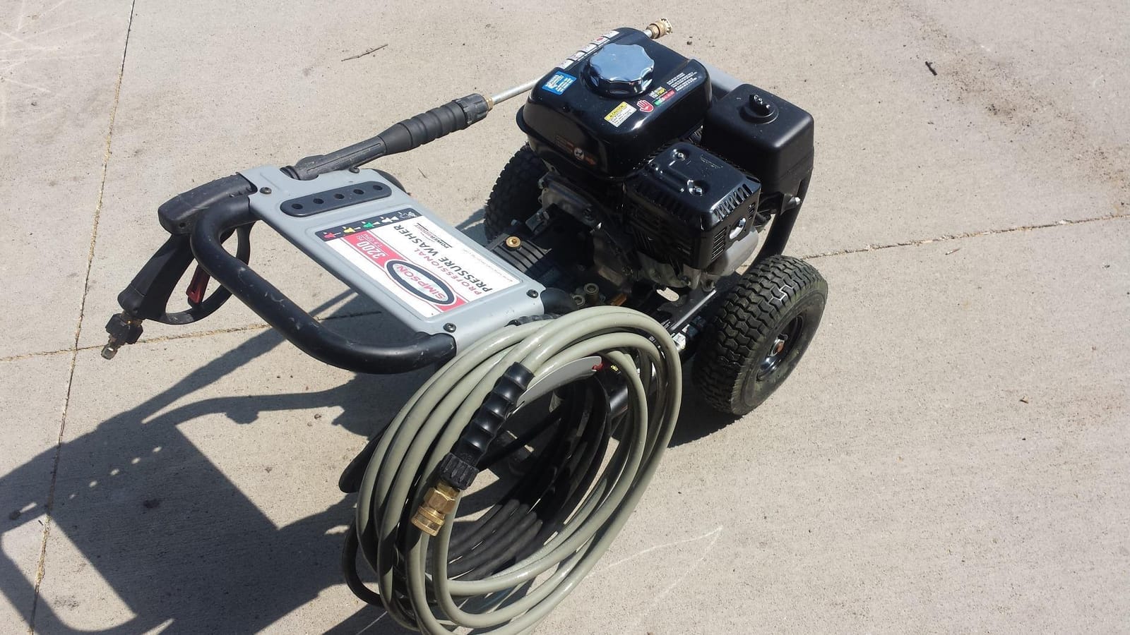 SIMPSON Cleaning PS3228 PowerShot 3300 PSI Gas Pressure Washer, 2.5 GPM, Honda GX200 Engine, Includes Spray Gun and Extension Wand, 5 QC Nozzle Tips, 5/16-inch x 25-foot MorFlex Hose, 49-State customer photo 2