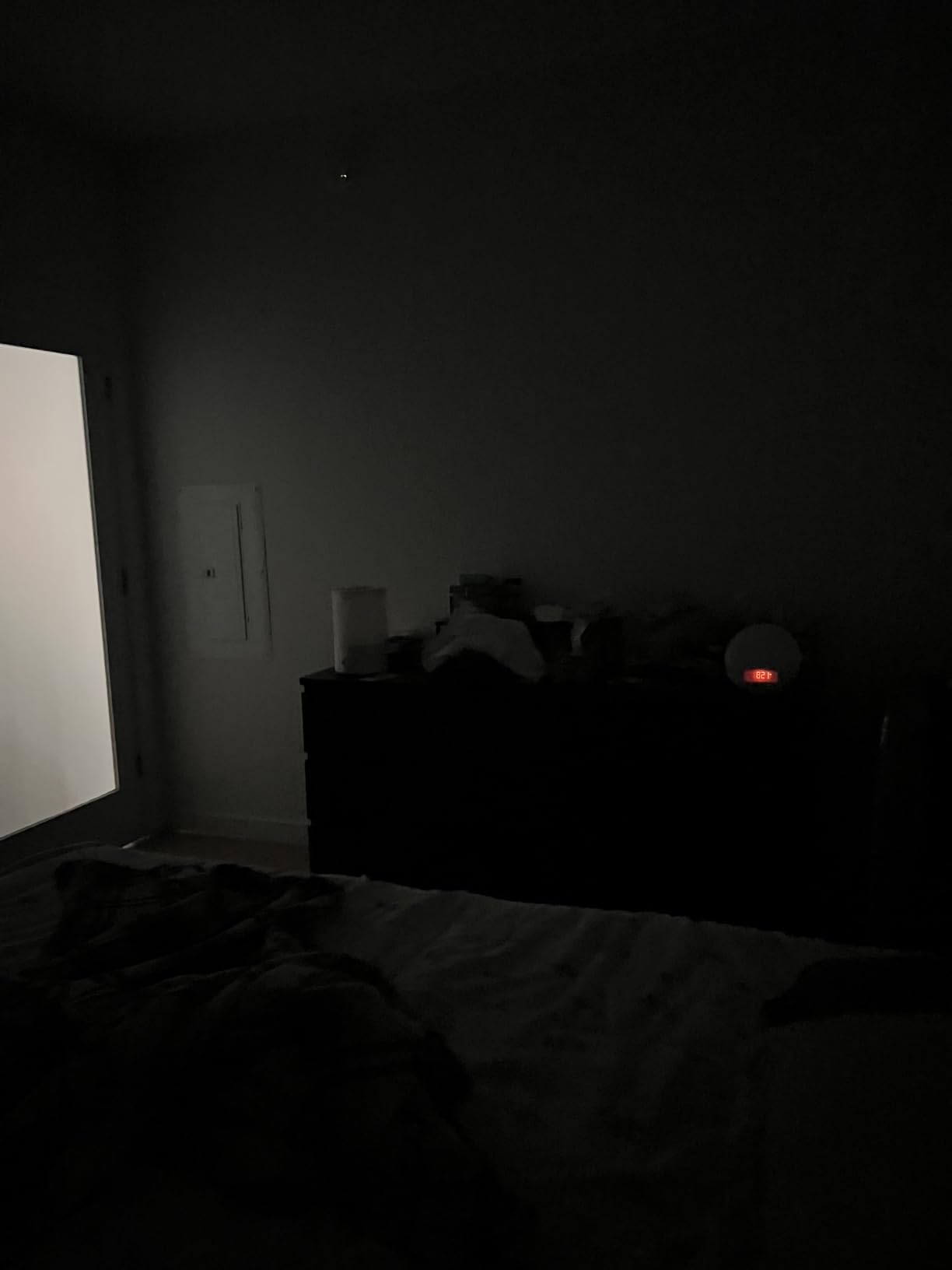 Philips SmartSleep Wake-up Light, Colored Sunrise and Sunset Simulation, 5 Natural Sounds, FM Radio & Reading Lamp, Tap Snooze, HF3520/60 customer photo 2