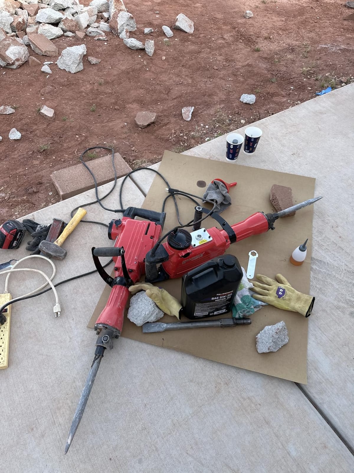 XtremepowerUS 2200W Demolition Jack Hammer Flat Chisel Bull Point Chisel Bits Demo Chipping Hammer Concrete Pavement Breaker DIY Construction Concrete Floor Breaker Punch Drill customer photo 2