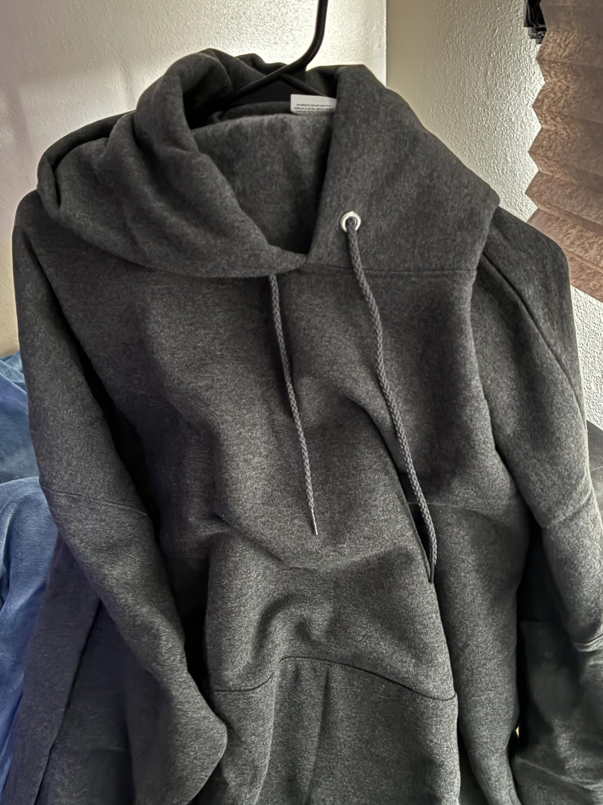 Hanes Men's Hoodie - EcoSmart Fleece Hooded Sweatshirt for Men & Women - Midweight Fleece - Big & Tall Available customer photo 2