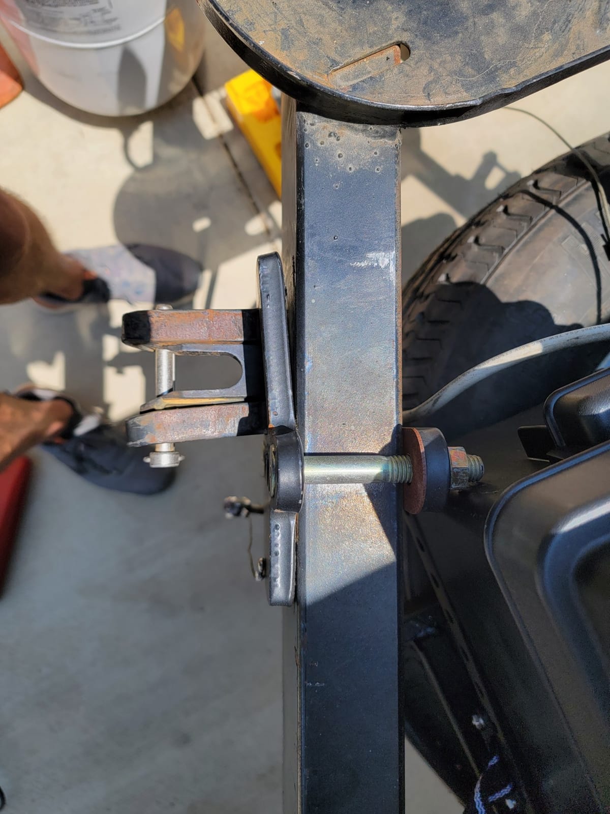 Camco Eaz-Lift ReCurve R3 Weight Distribution Hitch, 1000 lb Kit with 2 5/16″ Ball customer photo 1