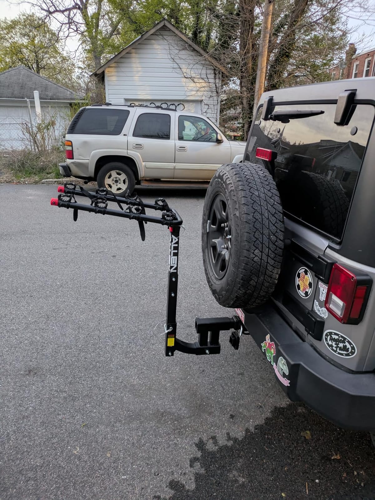 Allen Sports Deluxe 4-Bike Hitch Mount Rack (2-Inch Receiver) , Black customer photo 2