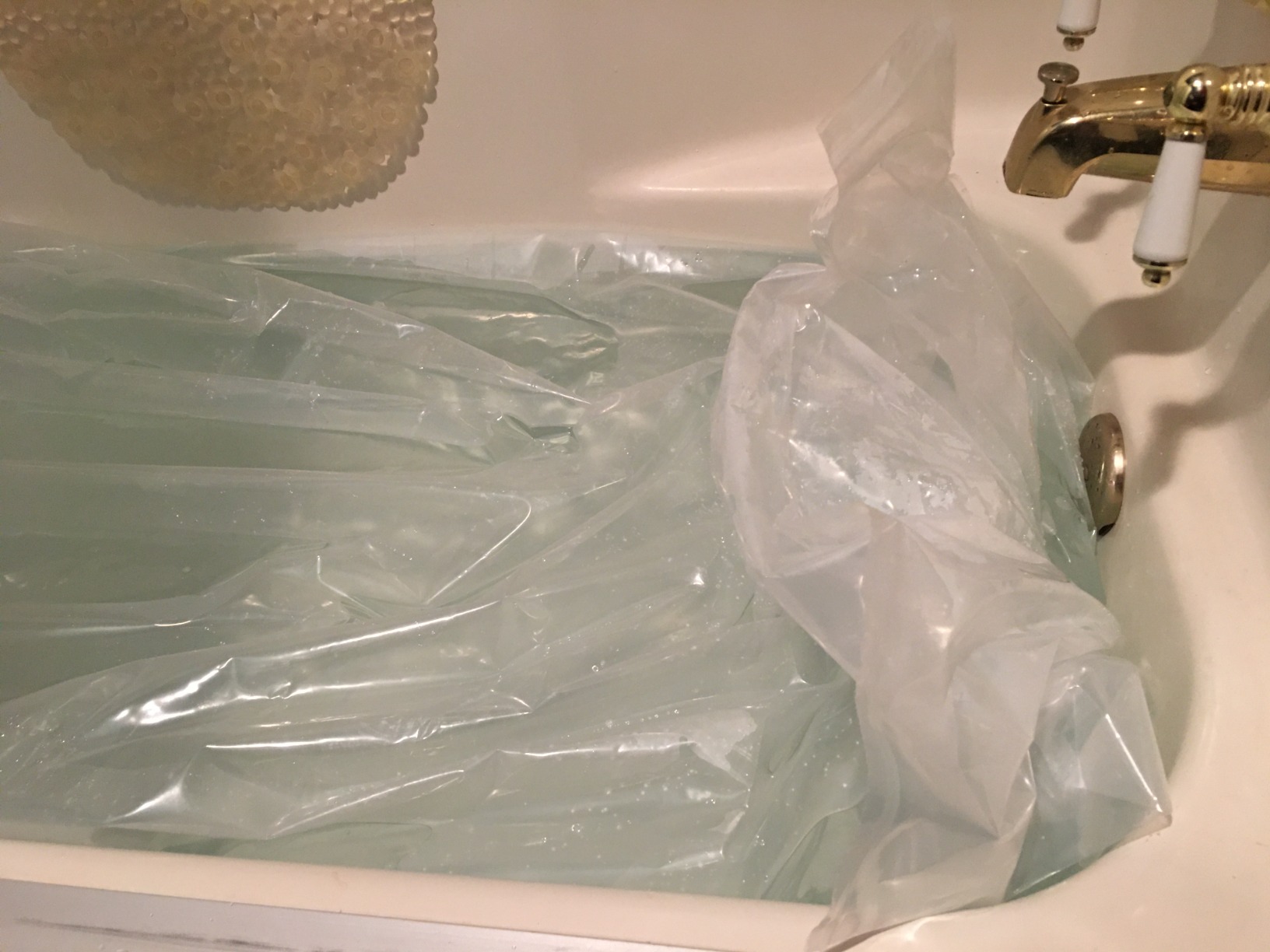 AquaPodKit Made in USA - Emergency Bathtub Water Storage Bladder 65-100 Gallon Capacity - BPA Free- Food Grade Materials - Hurricane Disaster Preparedness Supply - Family Survival Supply (Bag) customer photo 2