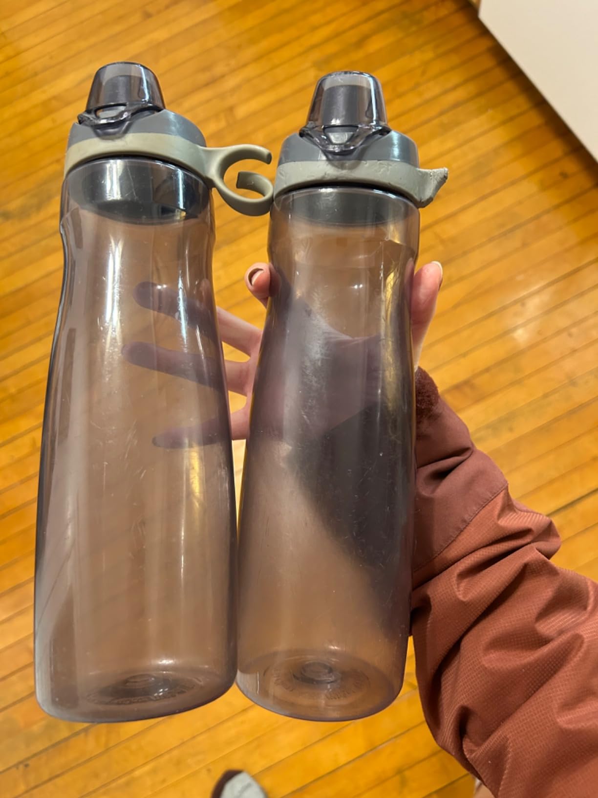 Pogo BPA-Free Tritan Plastic Water Bottle with Chug Lid, 32 Oz, Grey customer photo 2