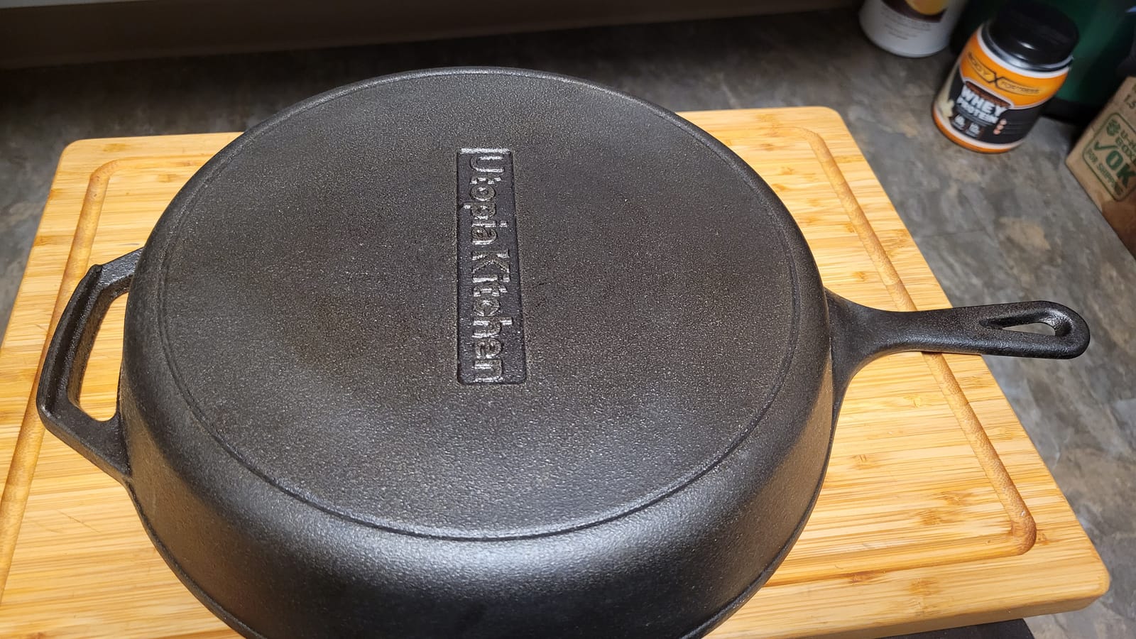 Utopia Kitchen Cast Iron Skillet 12 Inch Pre-Seasoned PFAS-Free Black customer photo 1