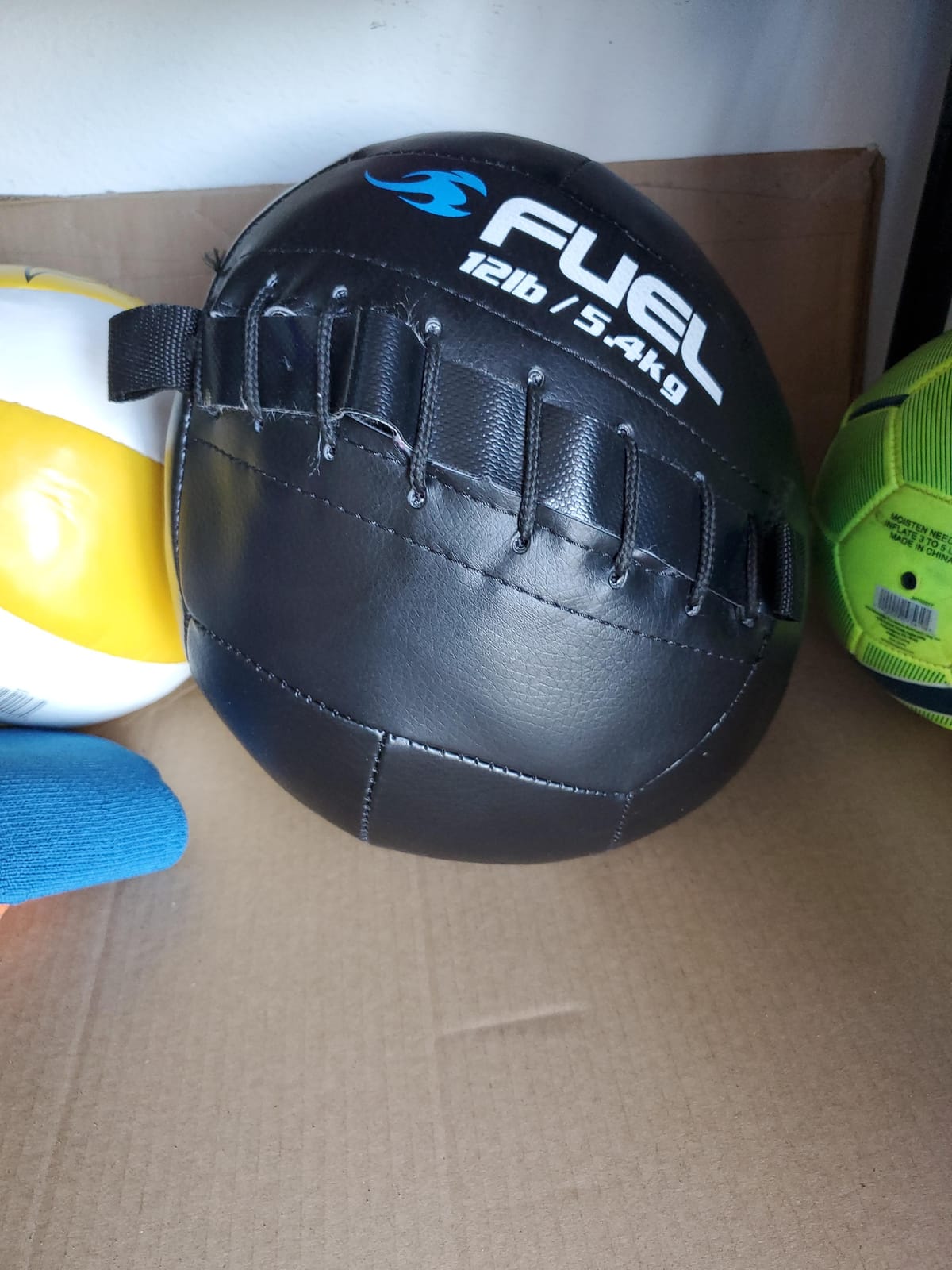 Fuel Pureformance Medicine Ball, 12 lb customer photo 2
