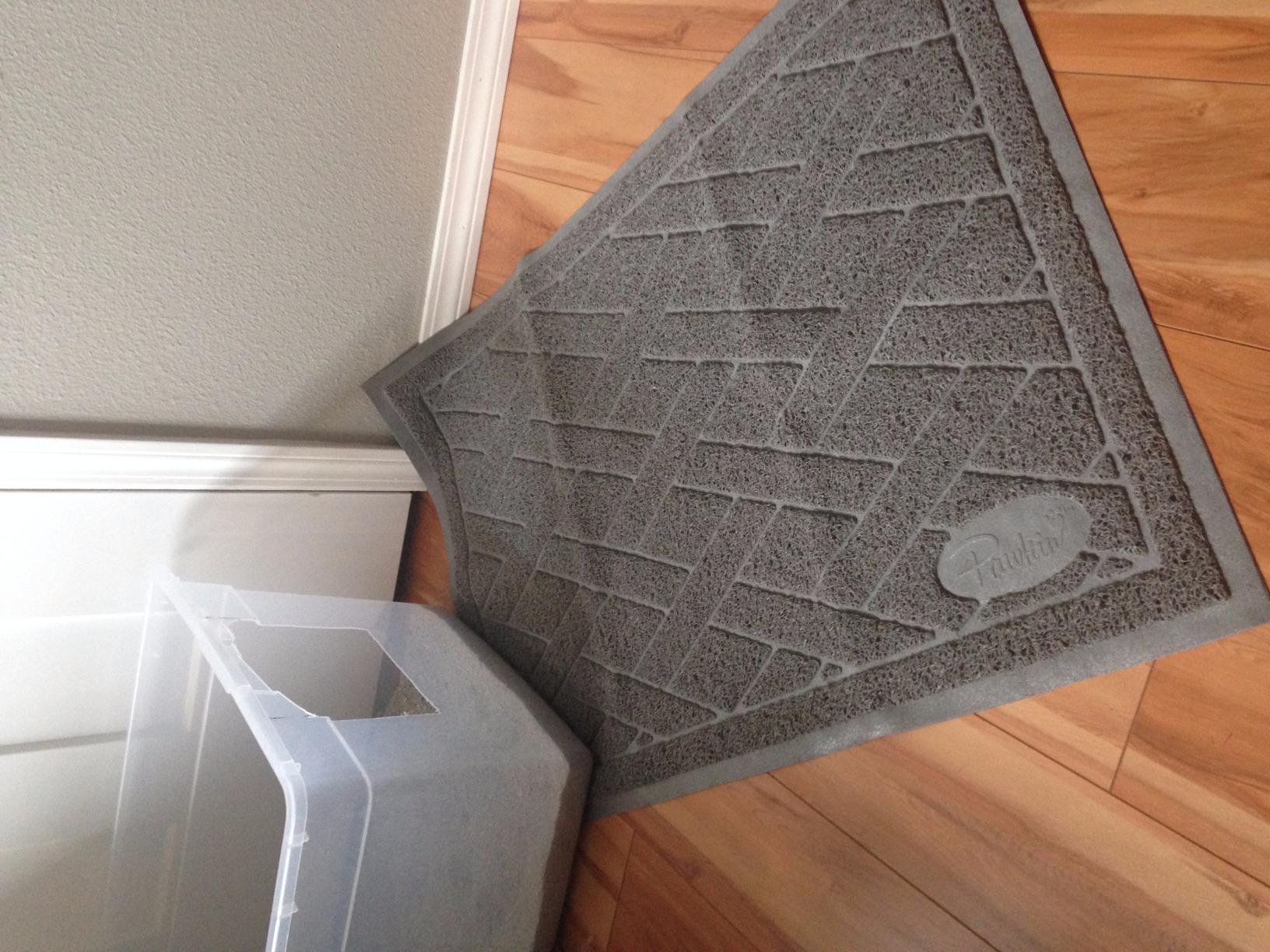 Pawkin Cat Litter Mat, Patented Design with Litter Lock Mesh, Extra Large, Durable, Easy to Clean, Soft, Fits Under Litter Box, Litter Free Floors, Gray customer photo 1