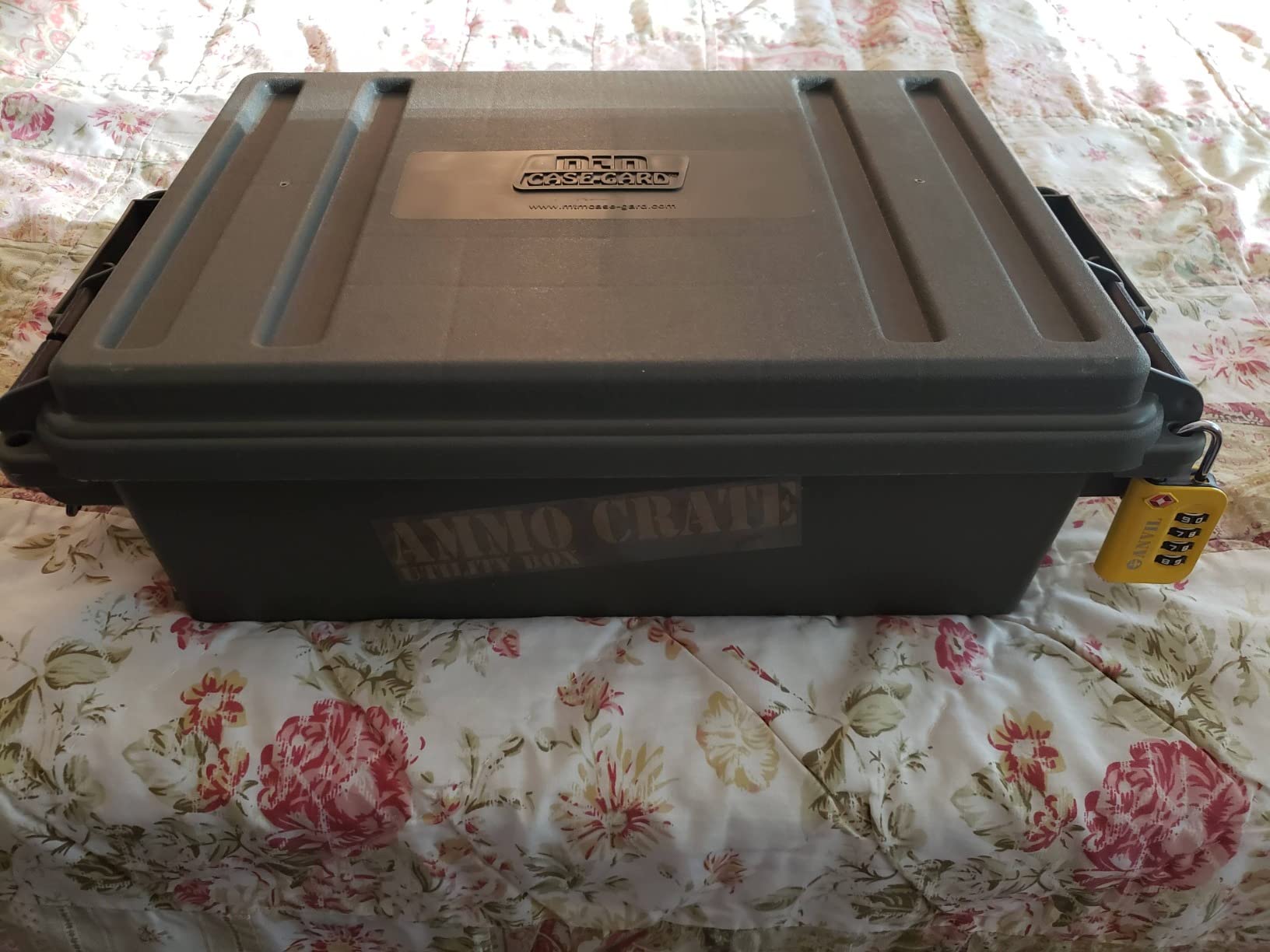 MTM ACR4-18 Ammo Crate Utility Box-Carry up to 65lbs of gear-Stackable design, double padlock for security - Water-resistant O-ring seal - Army Green customer photo 1