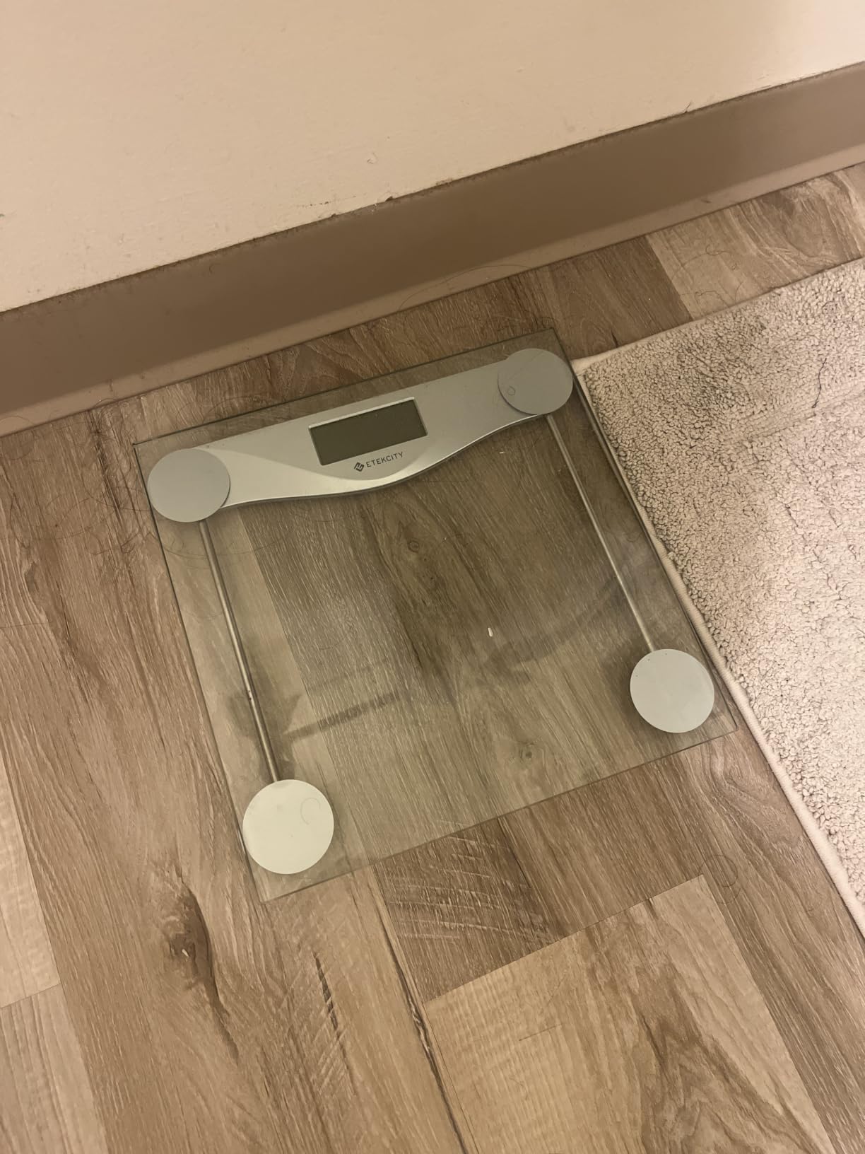 Etekcity Digital Body Weight Bathroom Scale, 440 lb Extra Wide Platform customer photo 1