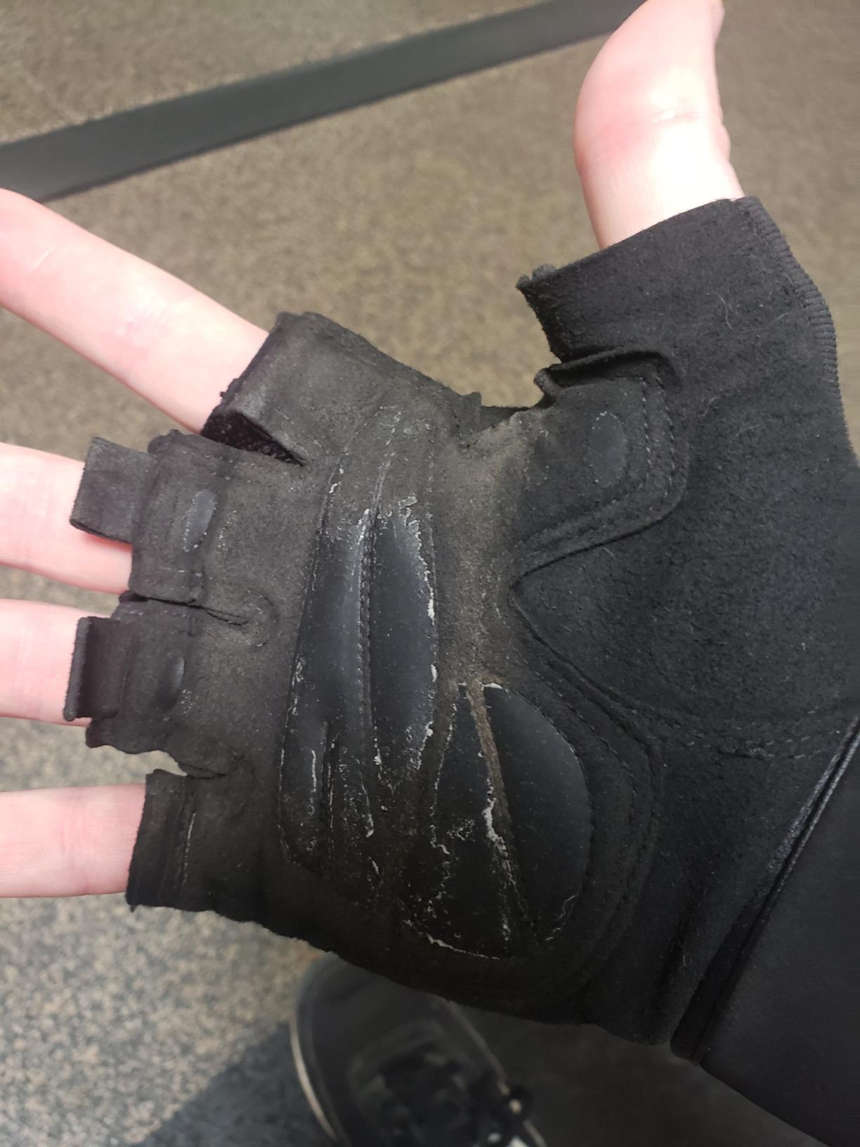 Trideer Weight Lifting Gloves for Men, Workout Gloves with Wrist Support customer photo 2