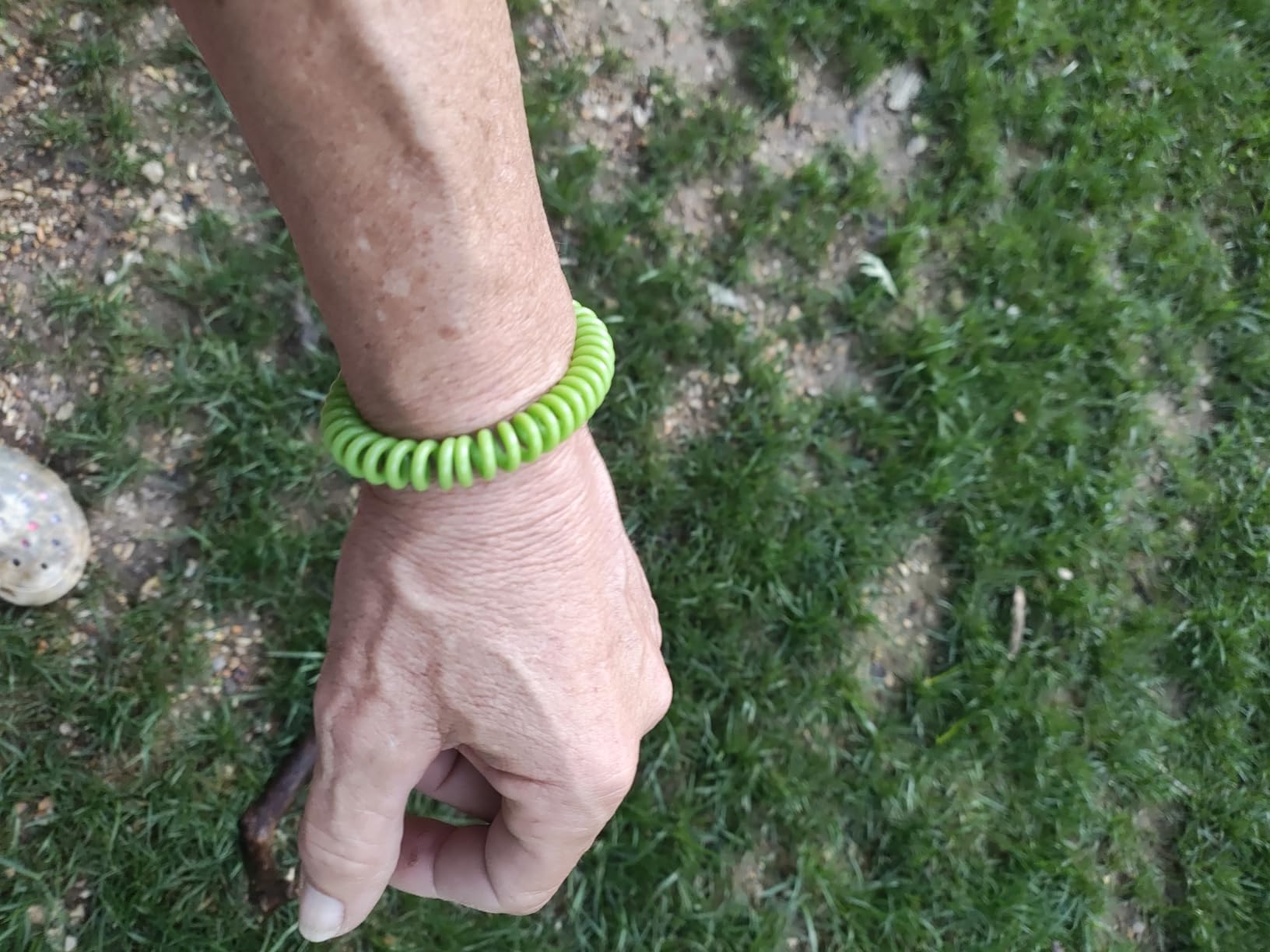PIC Bugables Citronella Scented Coil Wristbands, Reusable and Resealable, One Size Fits All (Pack of 10) customer photo 1