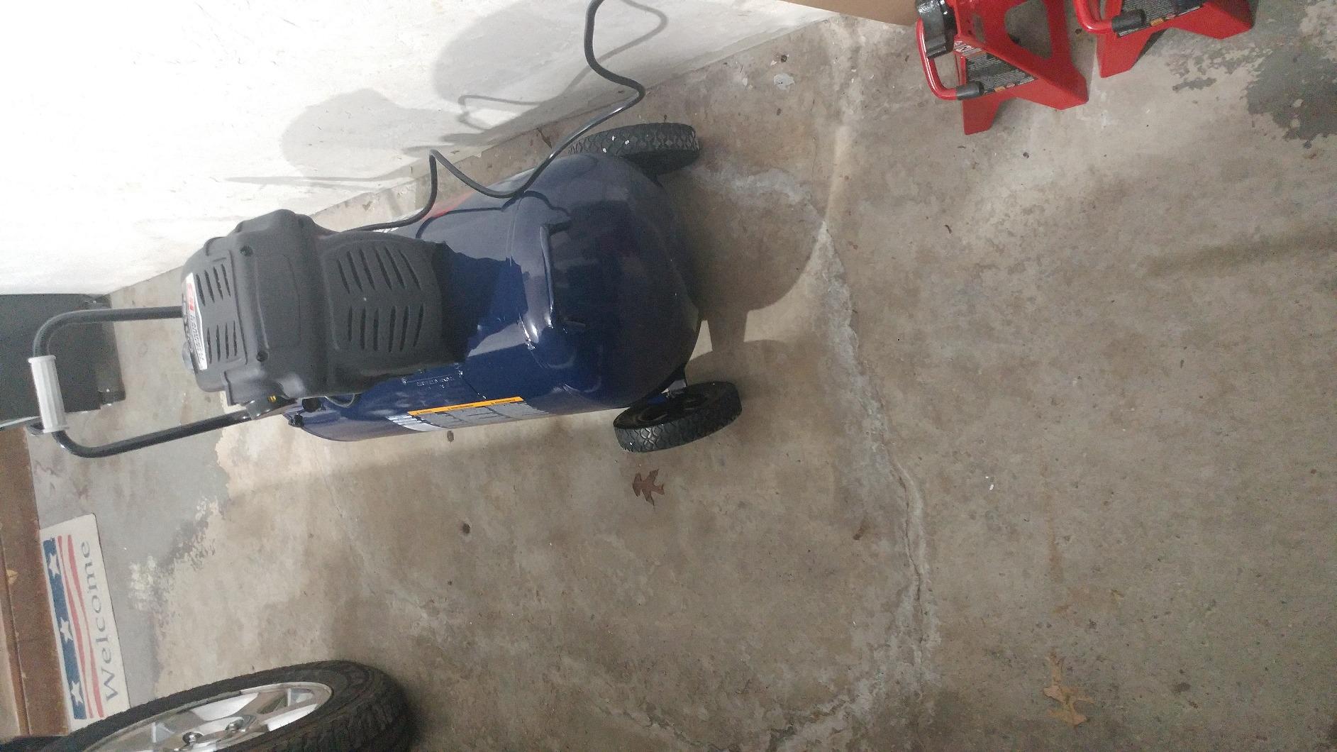 Campbell Hausfeld 26-Gallon Oil-Free Air Compressor, 150 PSI, DC260000 customer photo 2