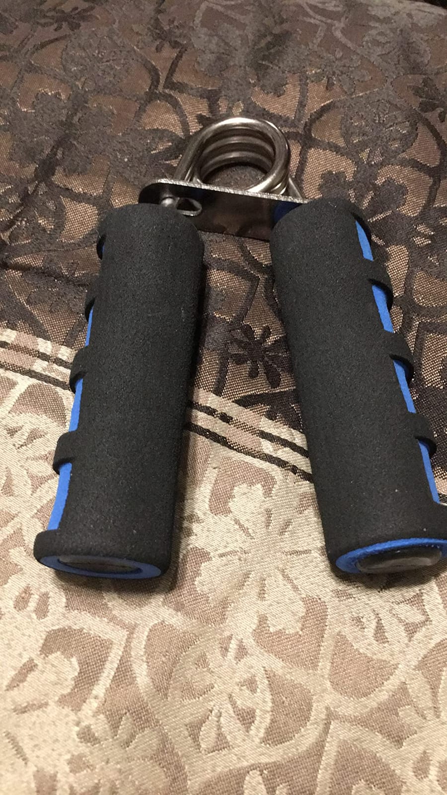 E-smartinlife Hand Grip Strengthener Set, Finger Gripper - Soft Foam Hand Exerciser for Quickly Increasing Wrist Forearm and Finger Strength, 2 Pack customer photo 2