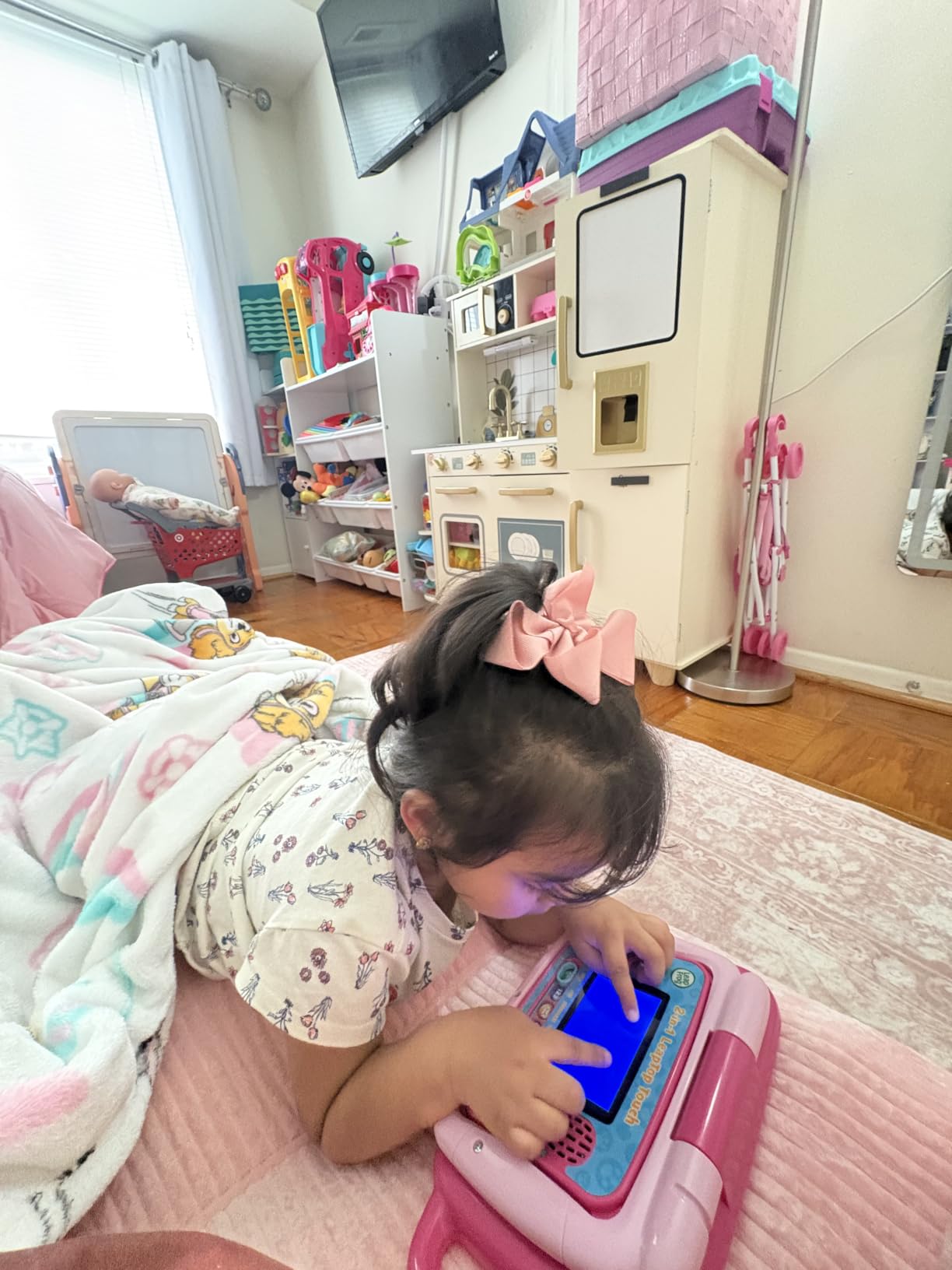 LeapFrog 2-in-1 LeapTop Touch customer photo 1